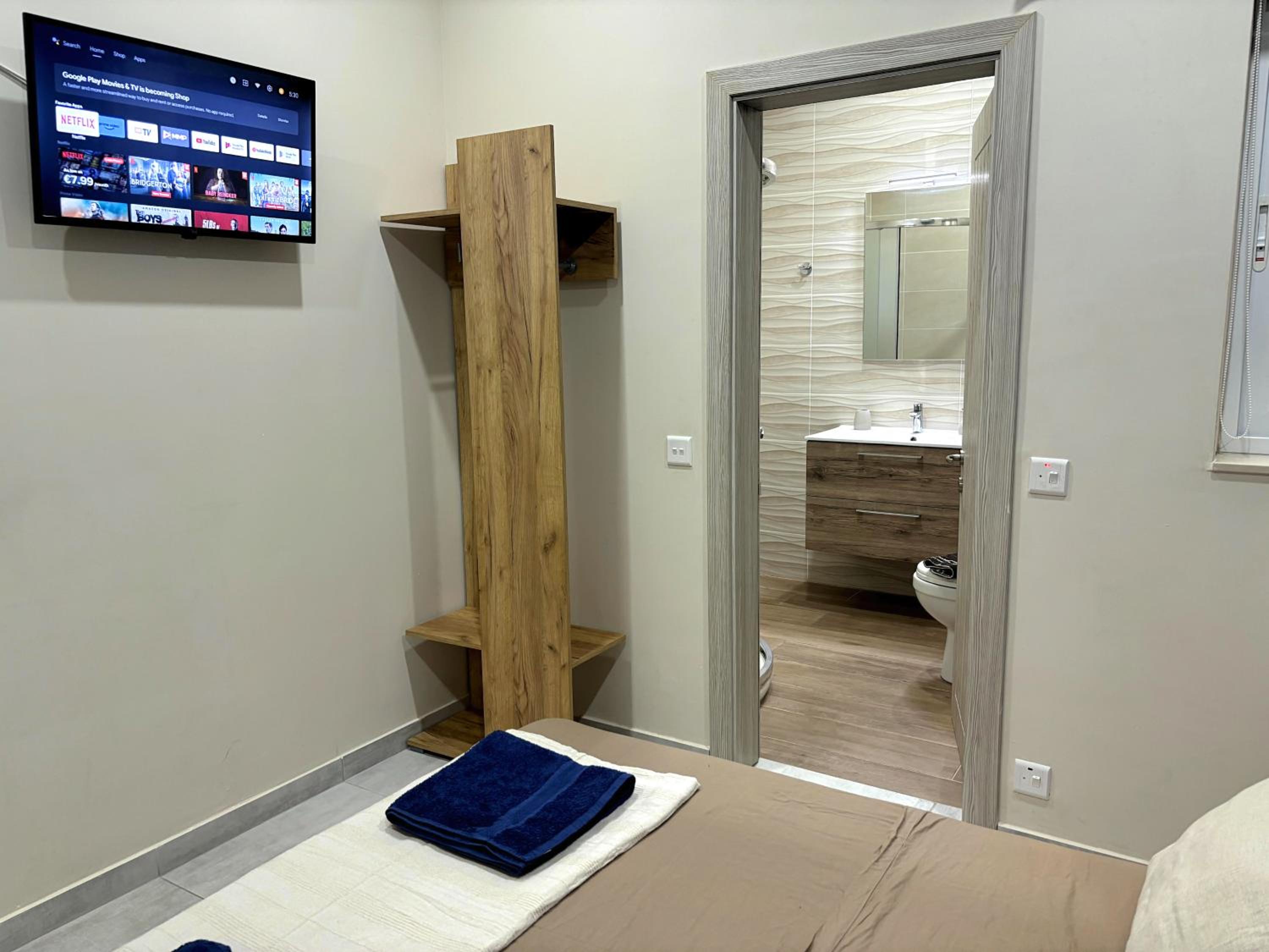 Double Room with Private Bathroom photo 1