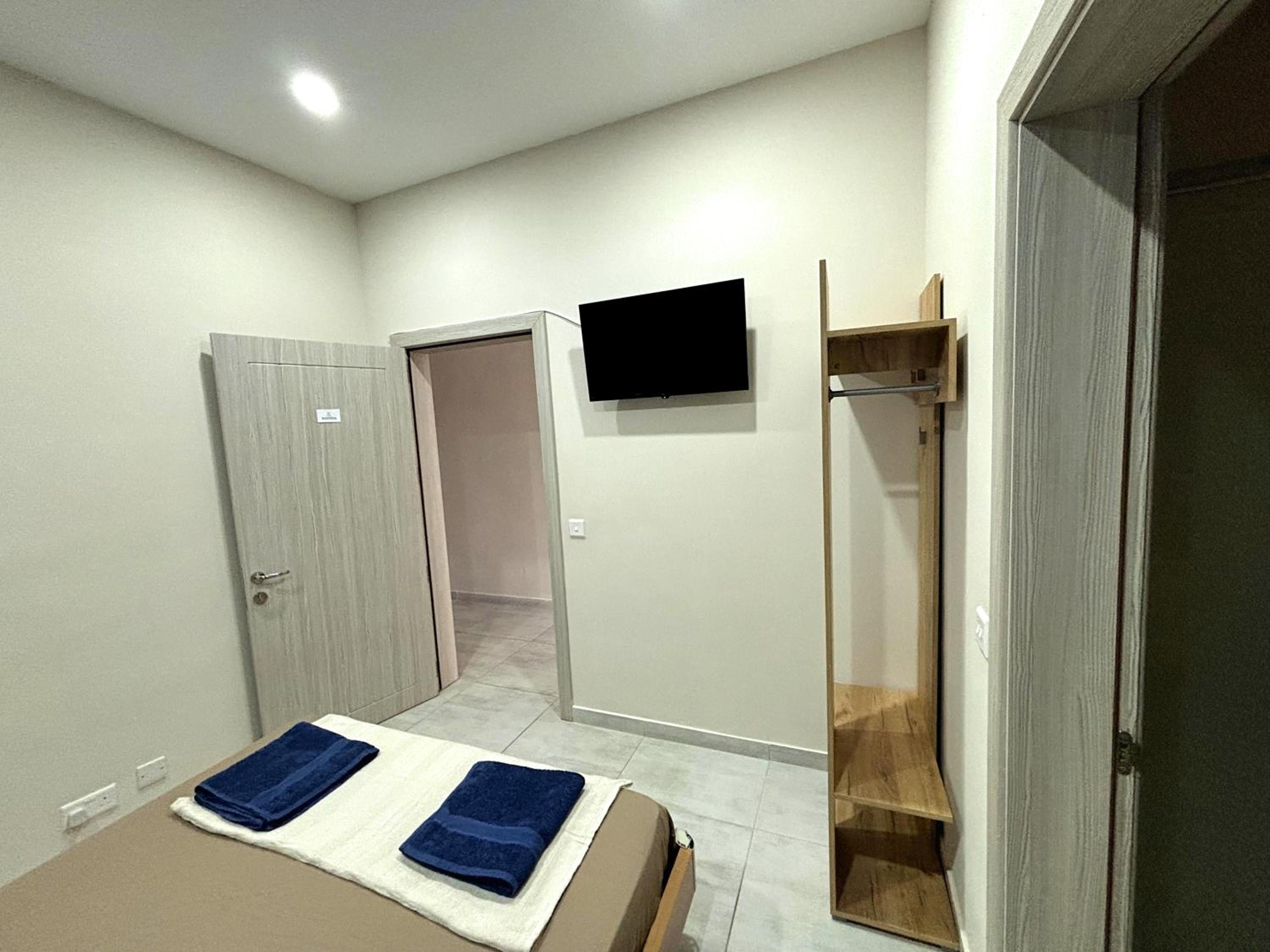 Double Room with Private Bathroom photo 2