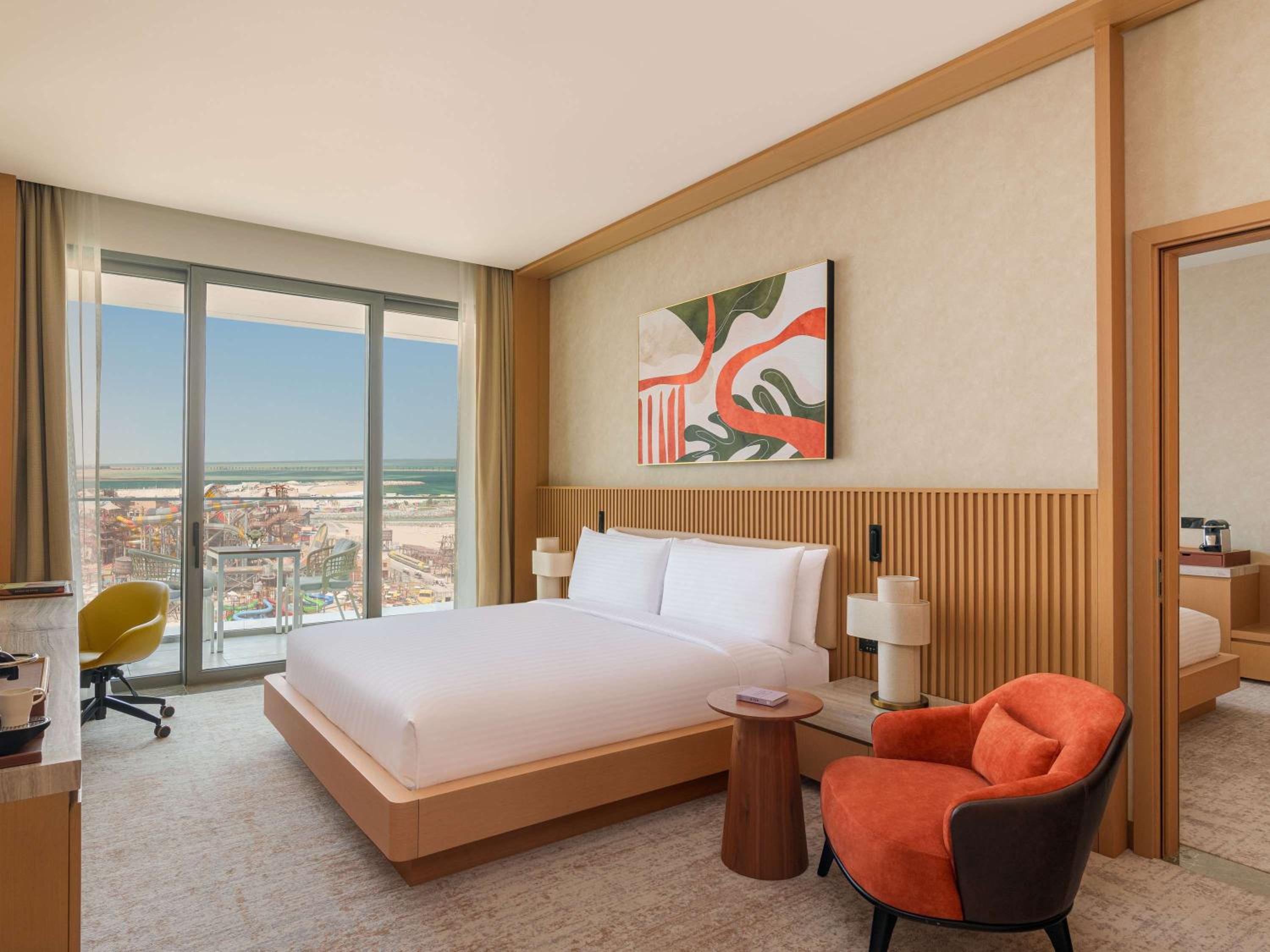 Two Bedroom Family Room Waterpark View with Meryal Waterpark Access - Photo 2