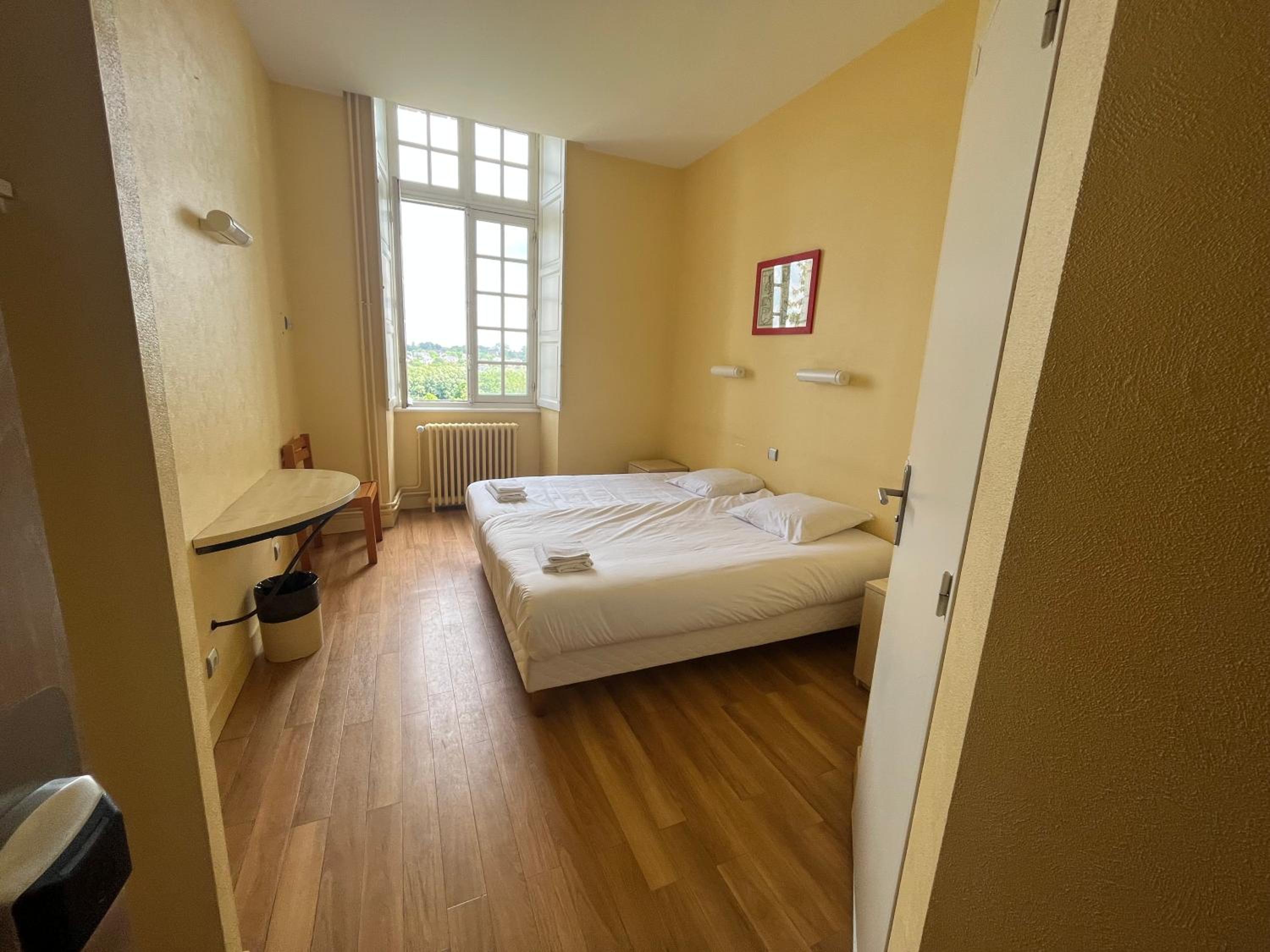 Standard Double Room - Photo 3