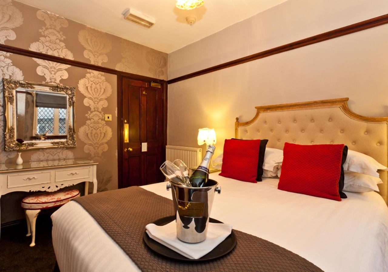 Standard Double Room photo 3