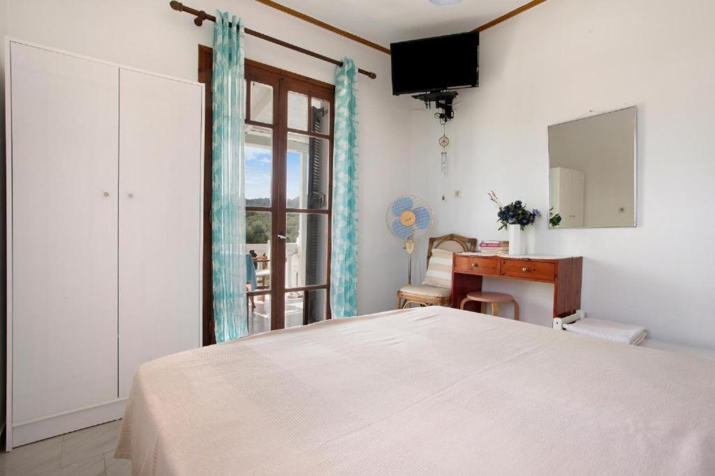 Two-Bedroom Apartment with Balcony and Sea View