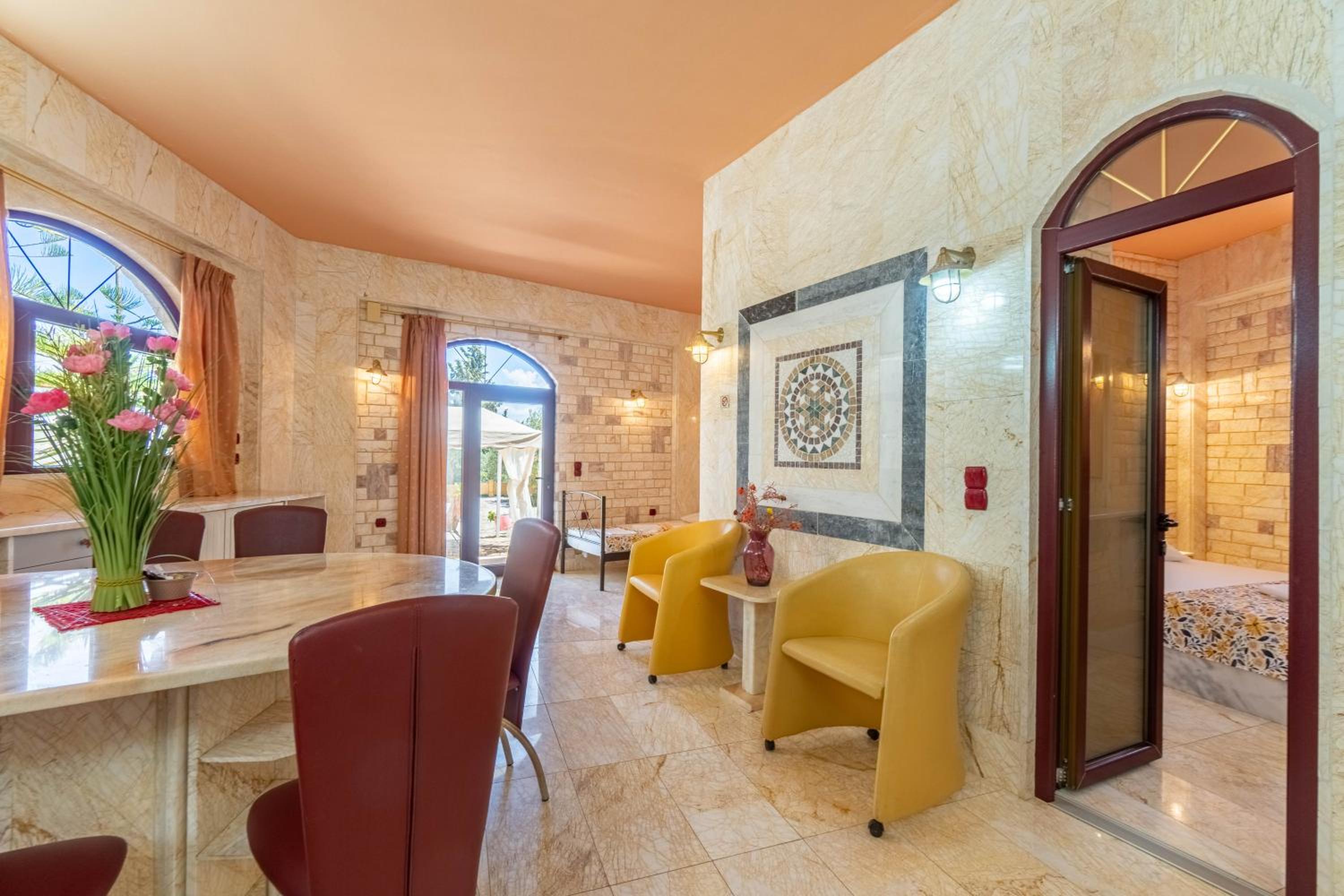 Superior One-Bedroom Apartment with Balcony photo 1