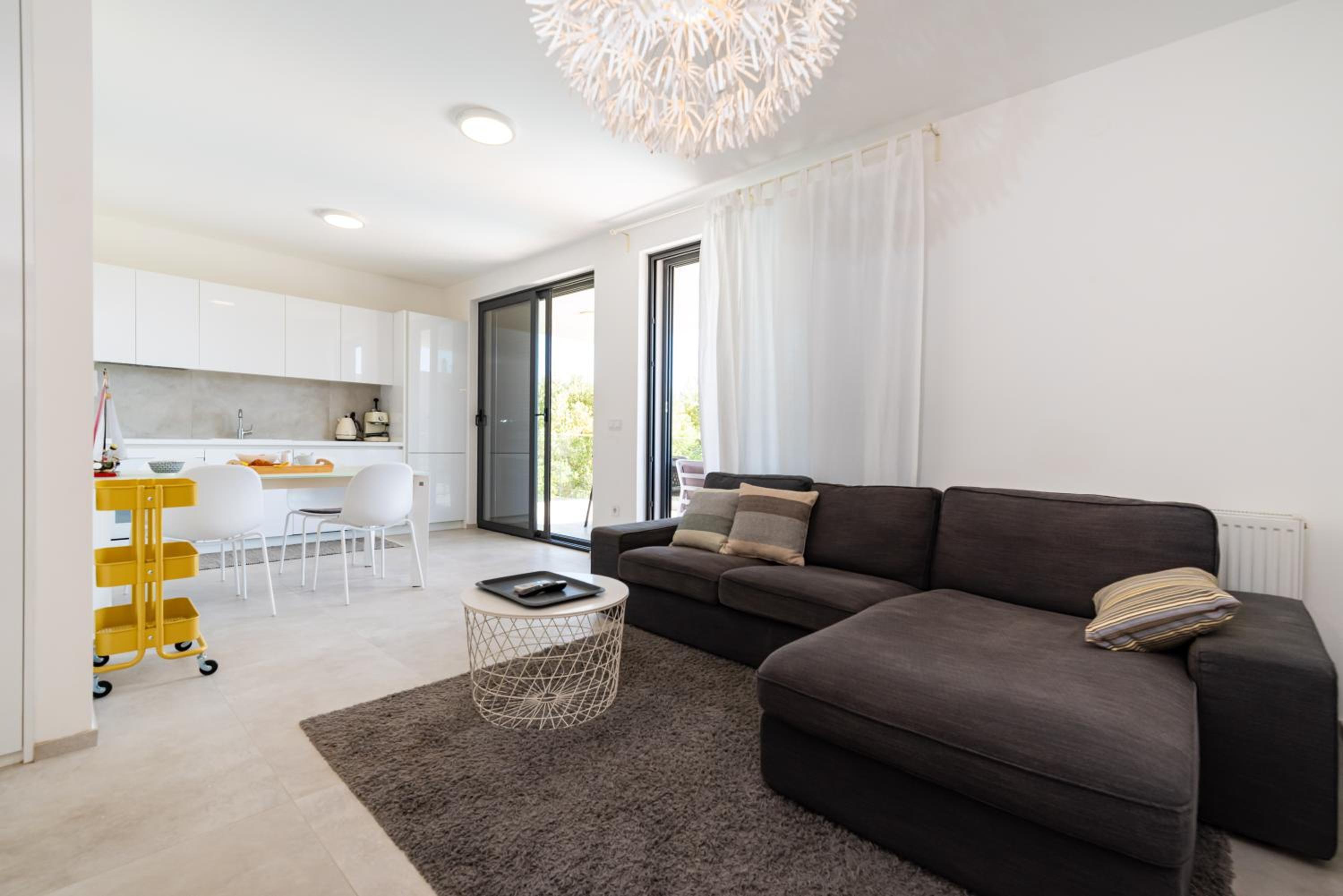 Apartment with Pool View 