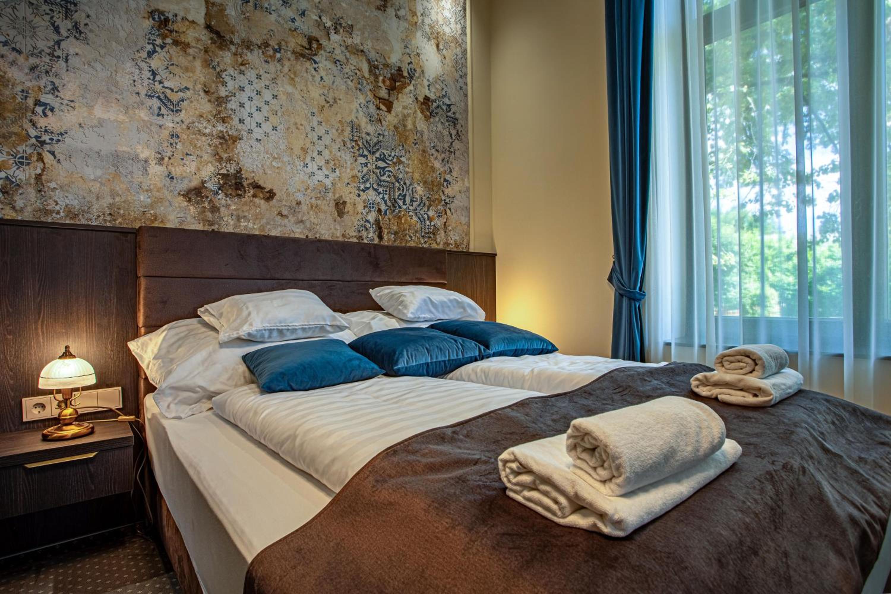 Double Room with Private Bathroom photo 1