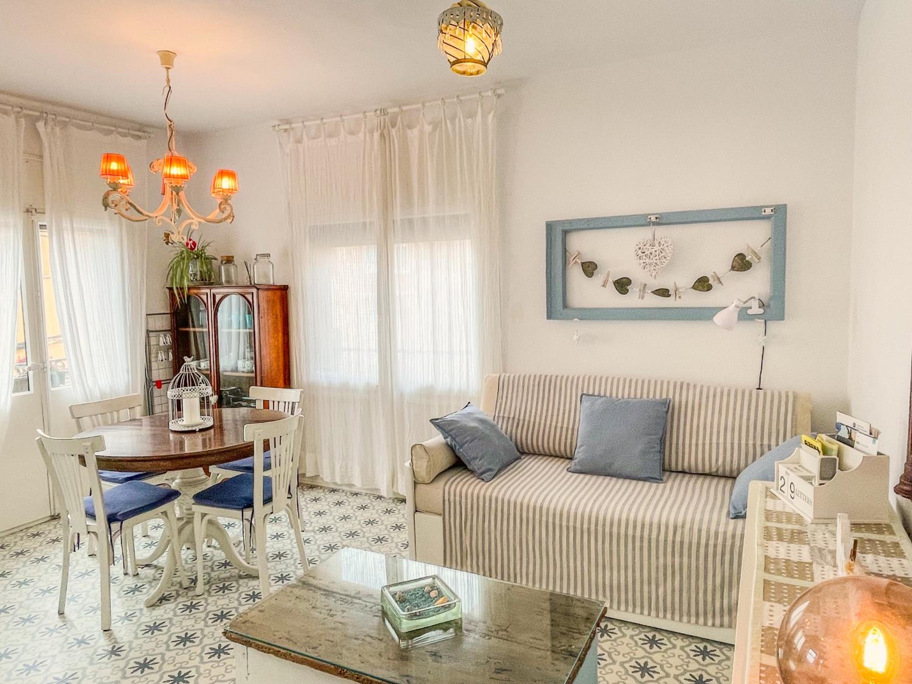 One-Bedroom Apartment with Balcony photo 2