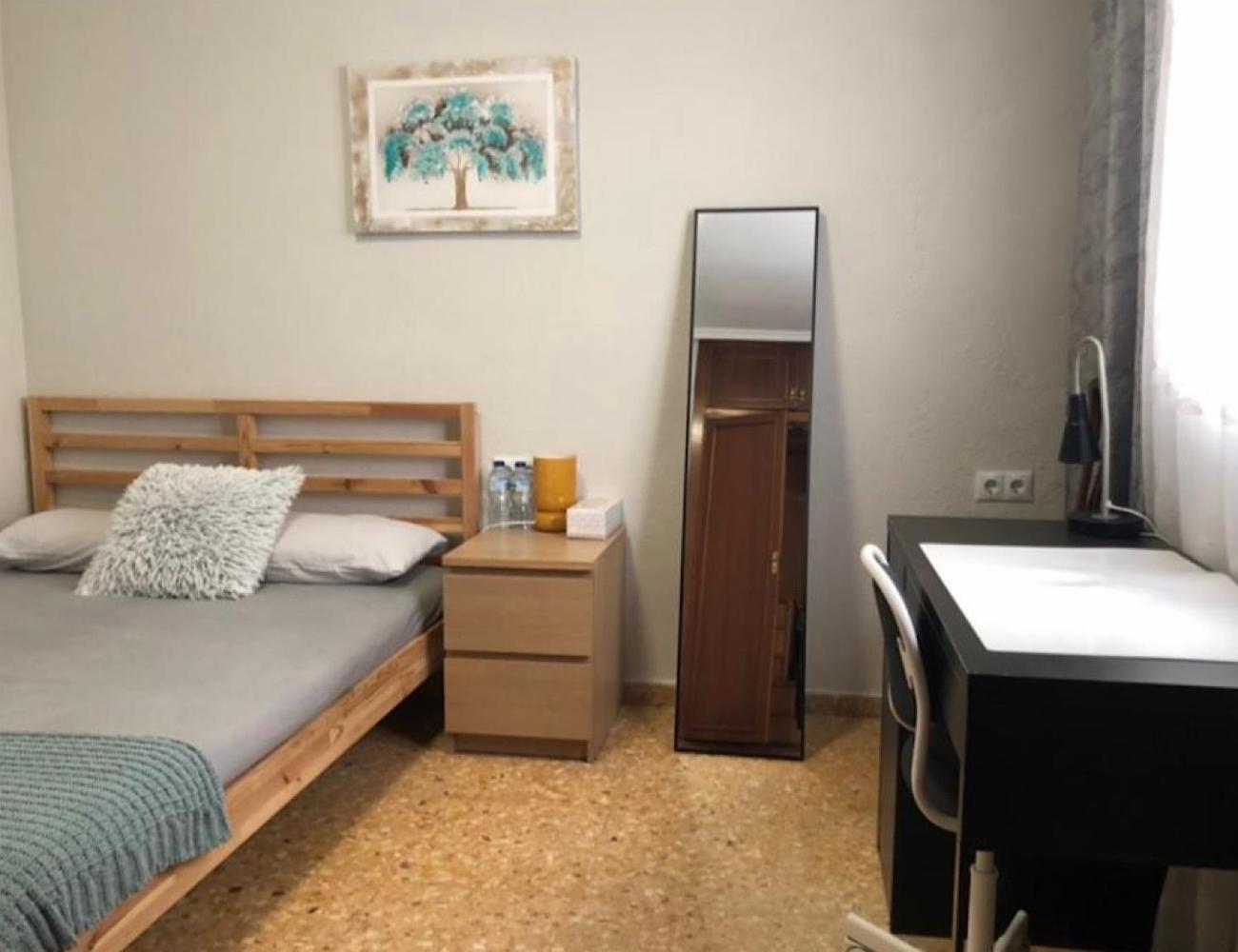 Habitación doble con baño compartido