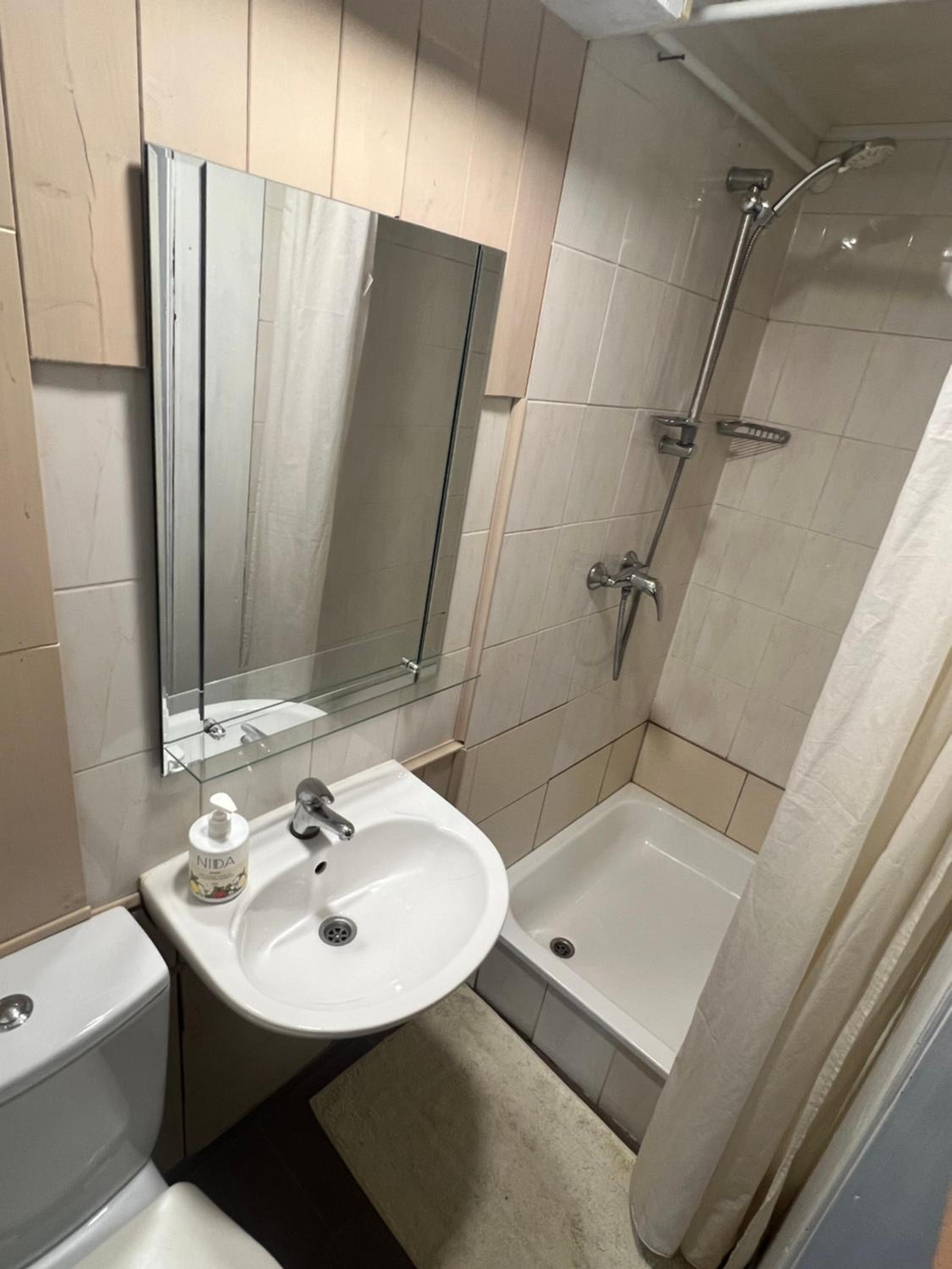 Quadruple Room with Private Bathroom photo 2