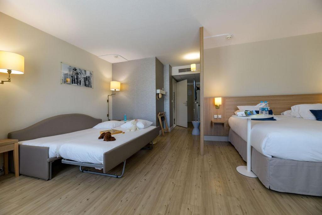Junior King Suite - Photo 7
