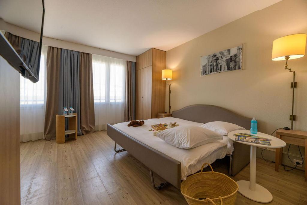 Junior King Suite - Photo 3