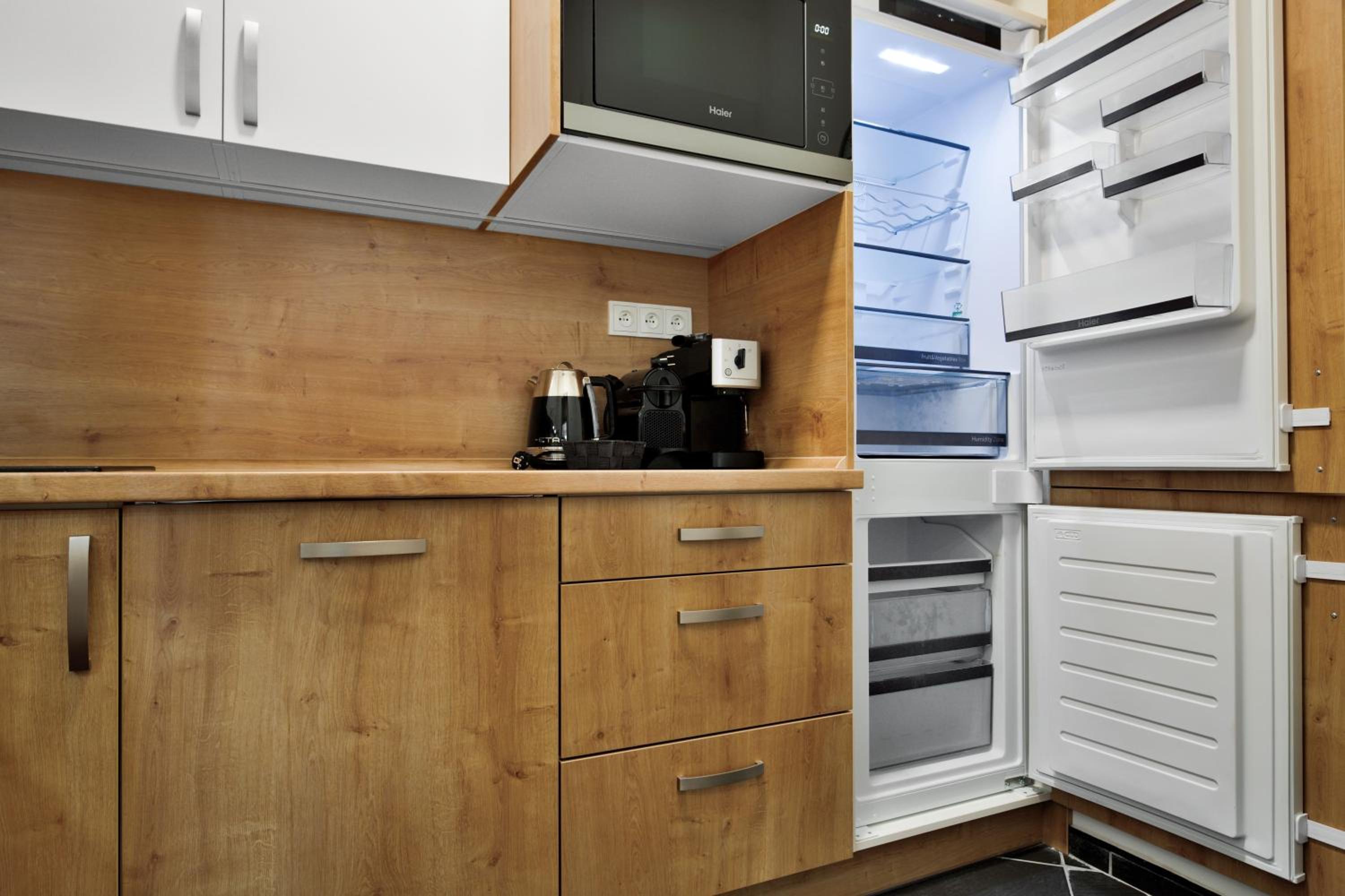 Two-Bedroom Apartment - Photo 8