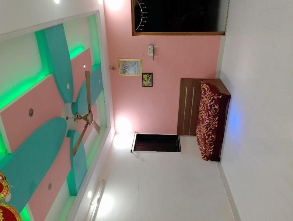 Apartment photo 2