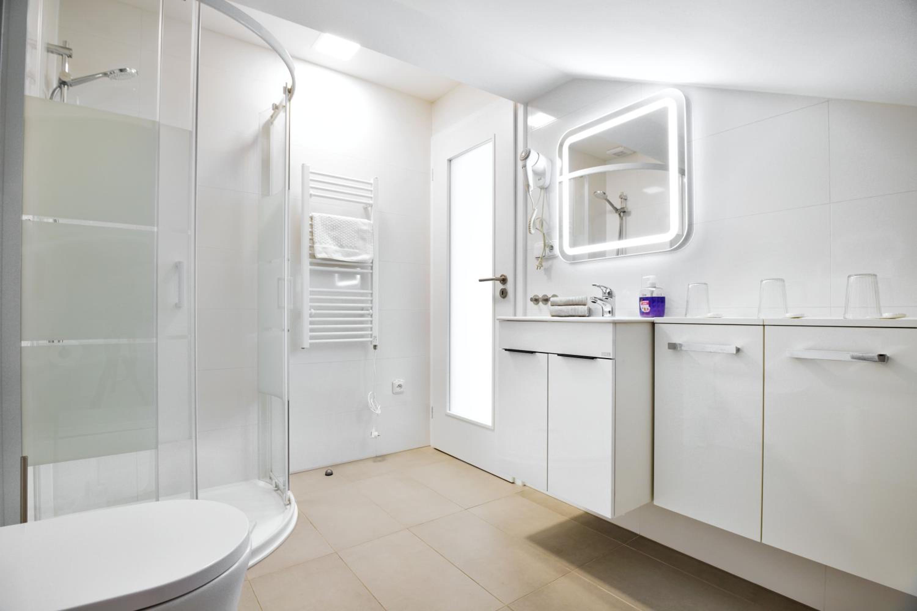 Penthouse Apartment - Photo 4