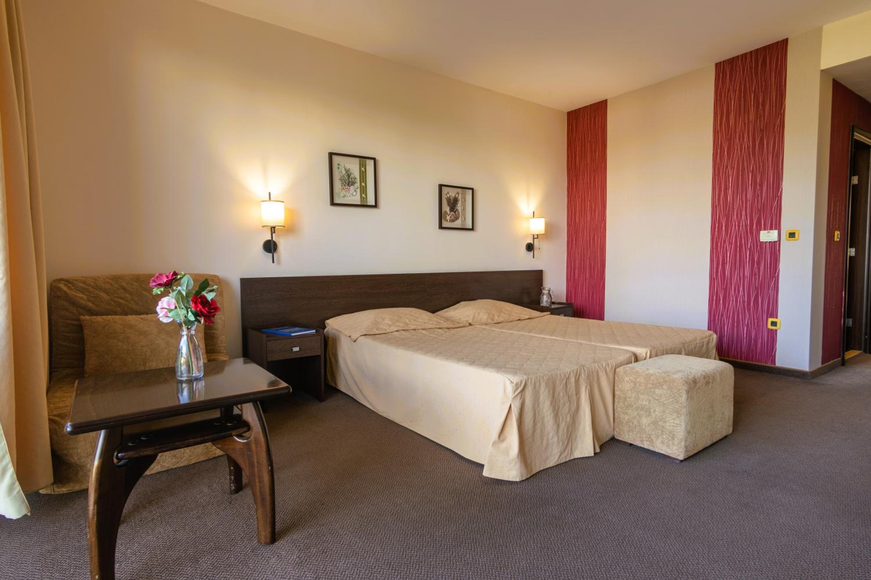 Twin Room with Balcony and Pool View