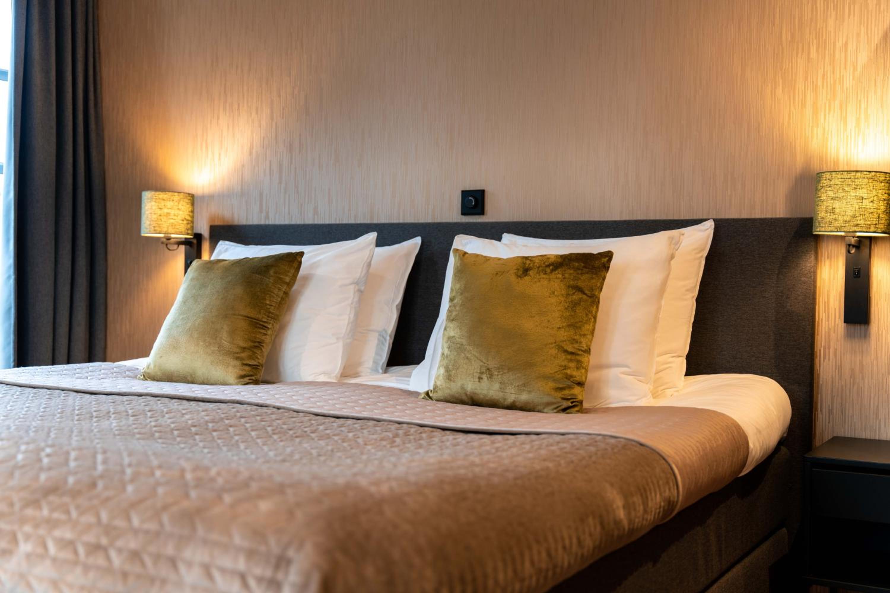 Standard Double Room - Photo 7
