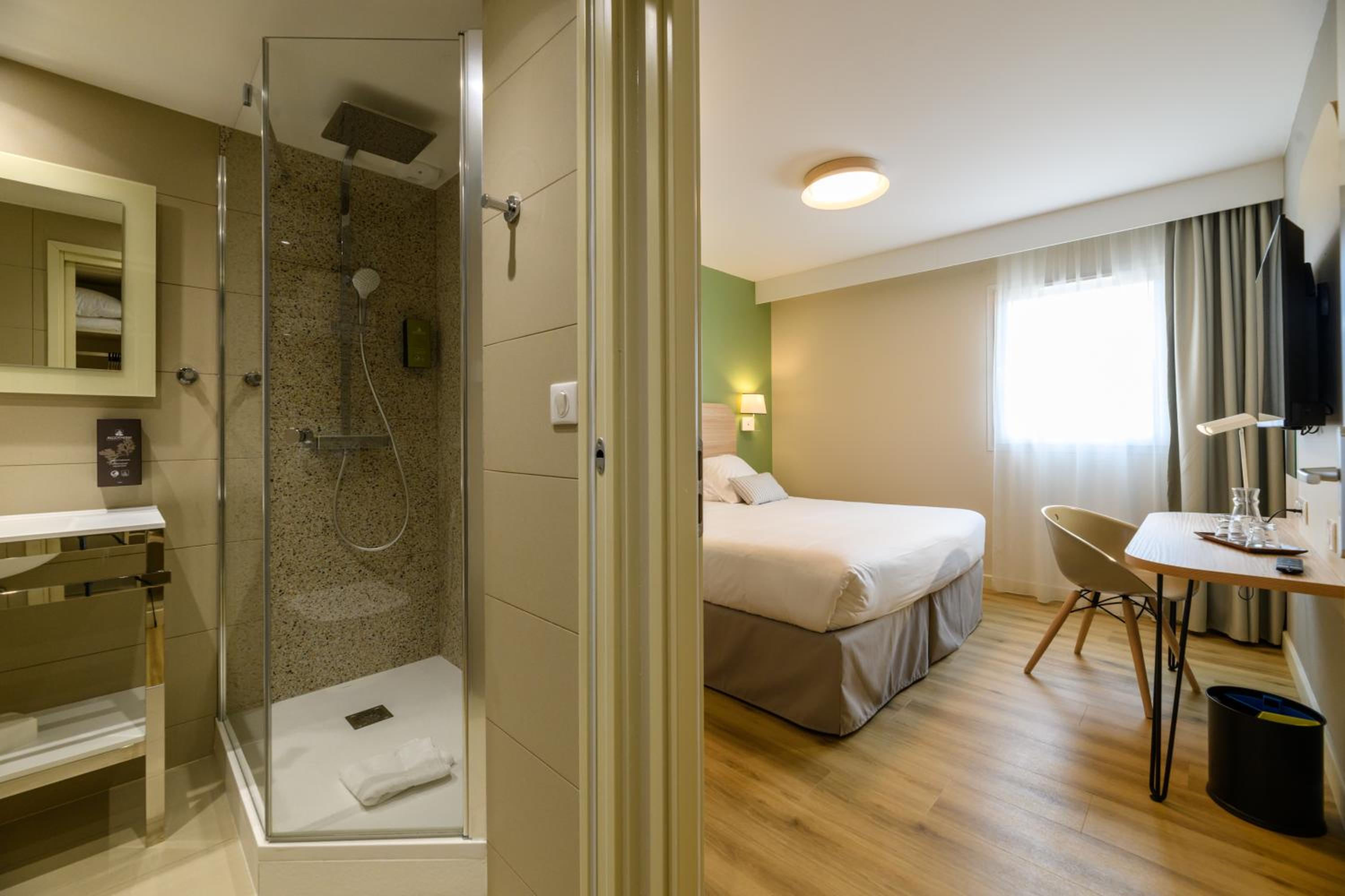 Two-Bedroom Suite with Terrace and Two Bathrooms - Photo 19
