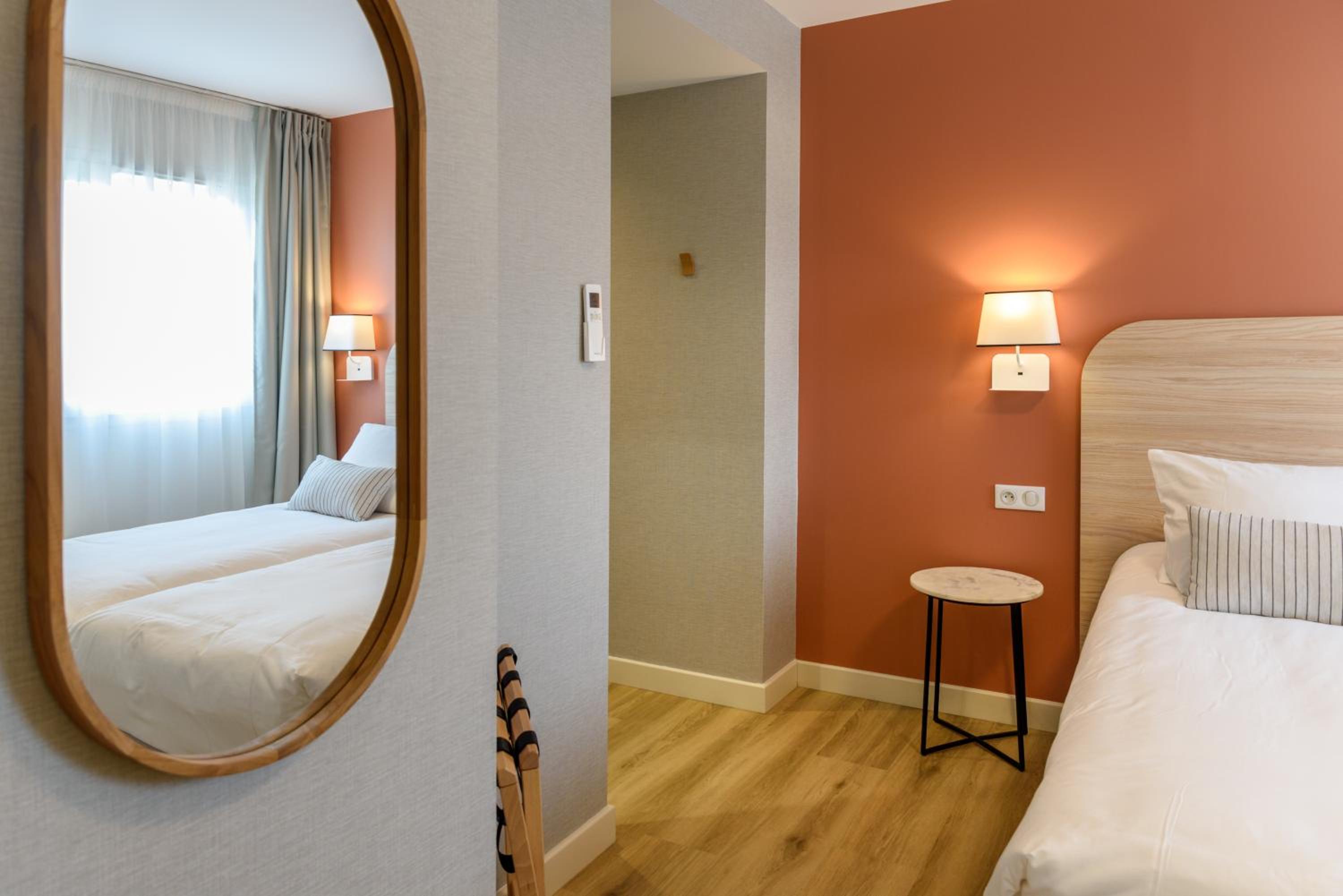 Two-Bedroom Suite with Terrace and Two Bathrooms - Photo 11