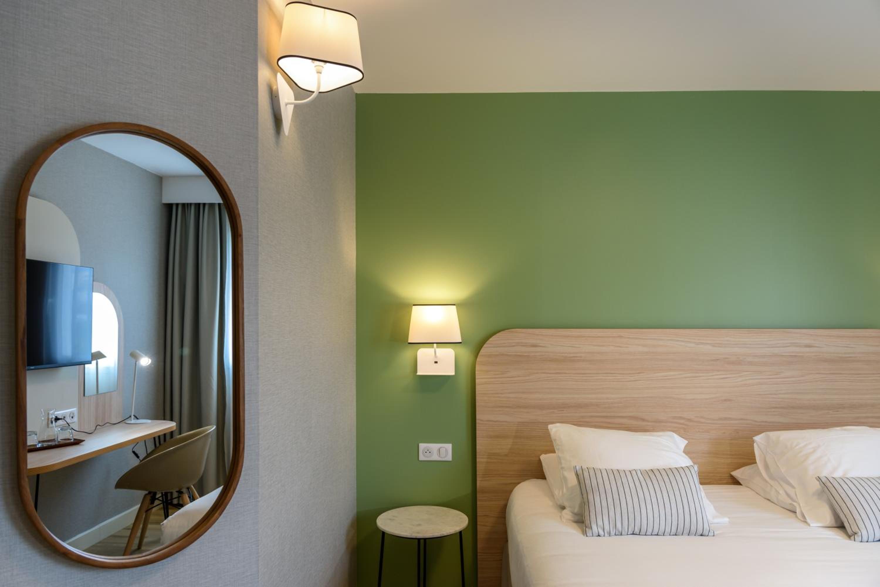 Two-Bedroom Suite with Terrace and Two Bathrooms - Photo 10