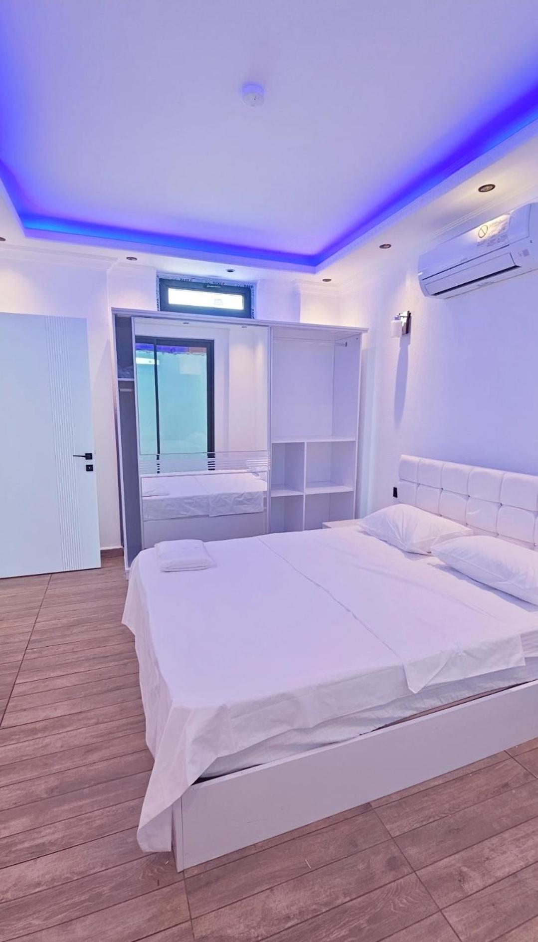 Three-Bedroom Villa photo 1