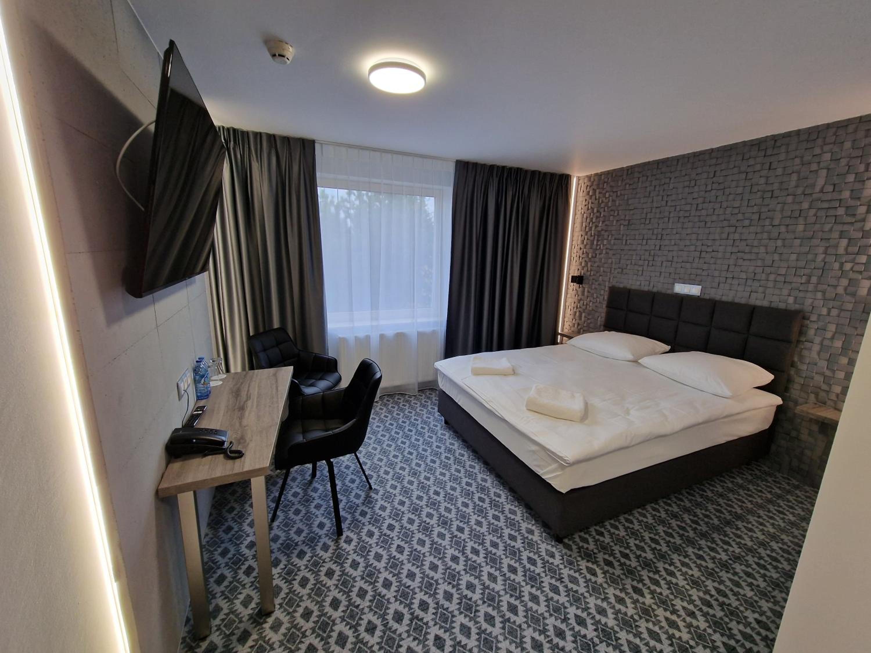 Standard Double Room - Photo 4