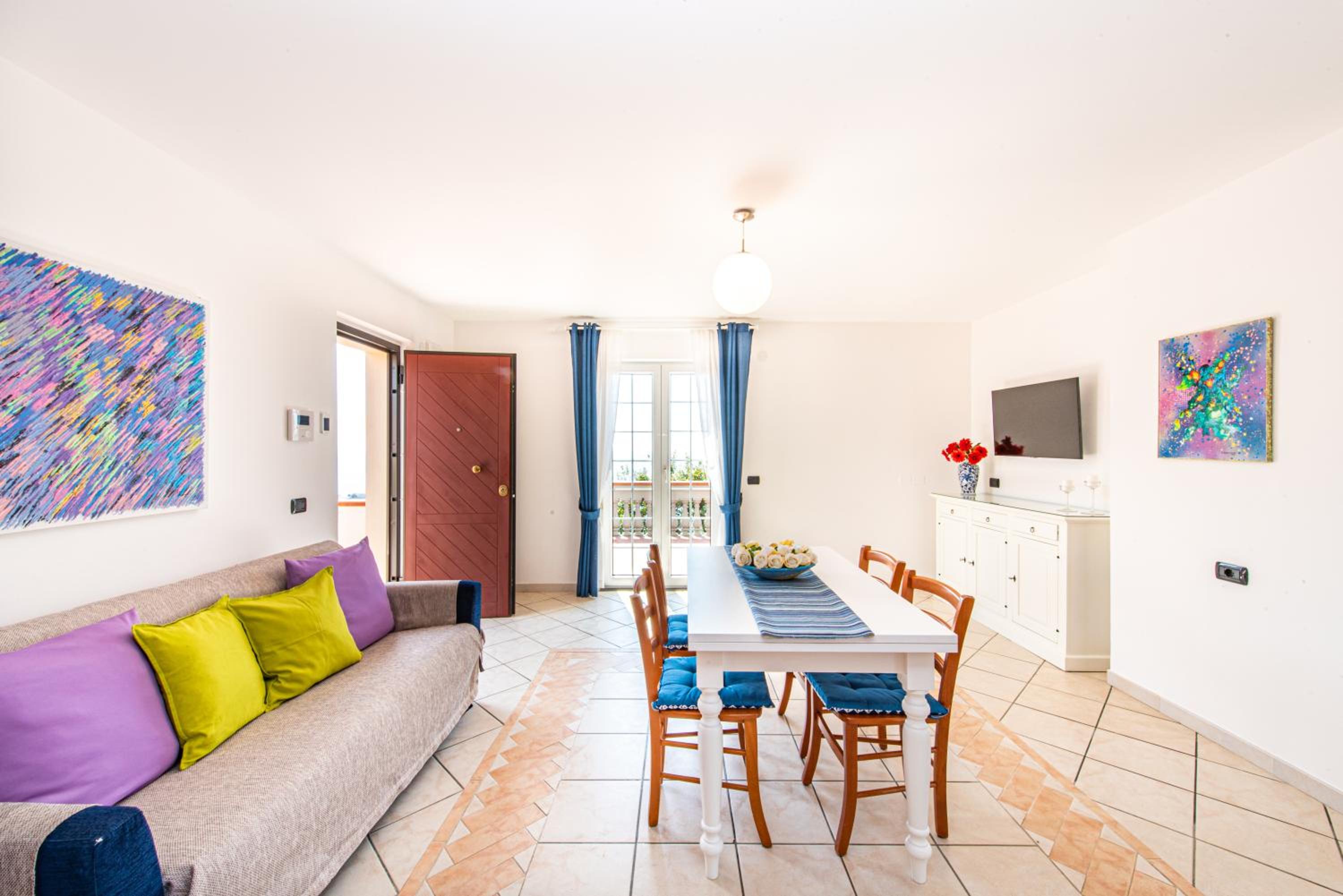 Deluxe One-Bedroom Apartment with Ocean View photo 1