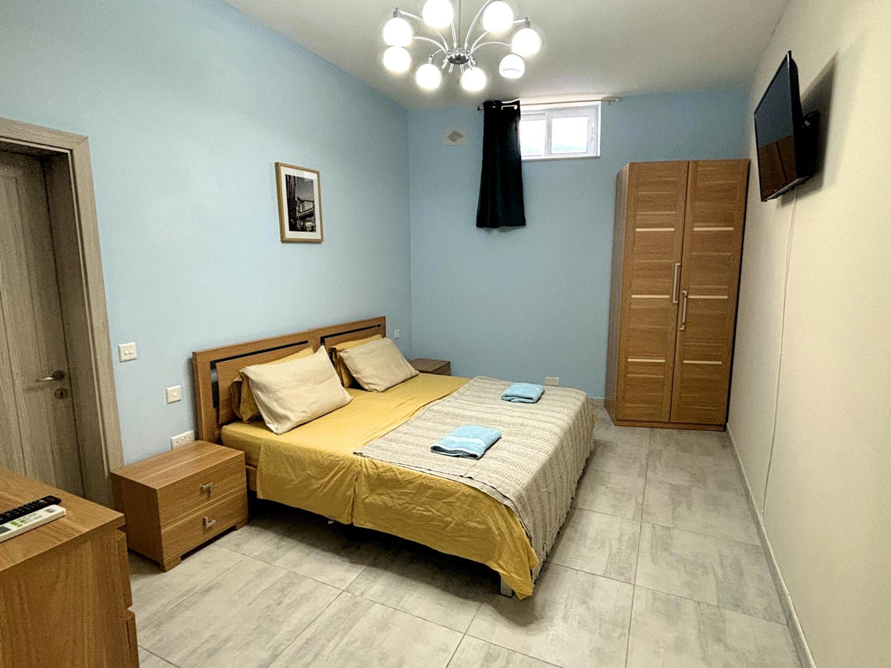 Twin Room with Private Bathroom photo 3