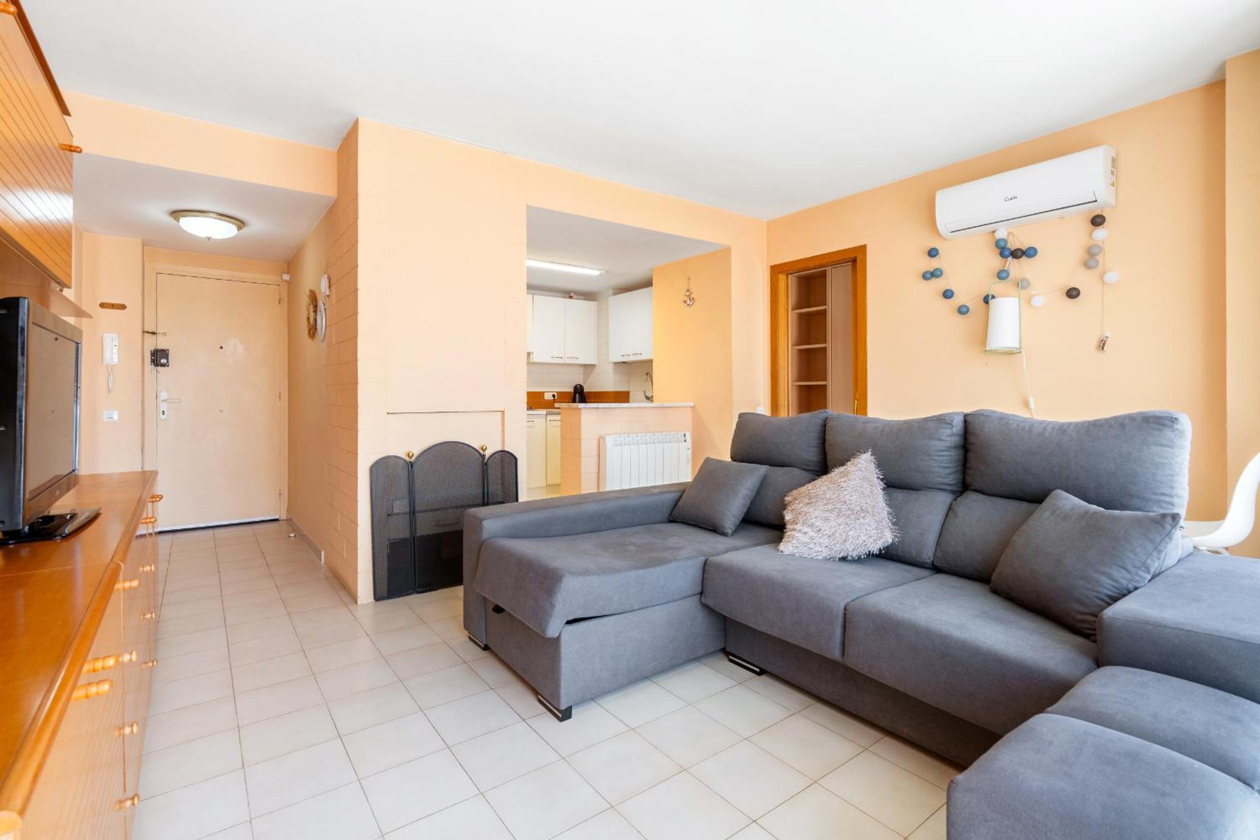 Apartment photo 2