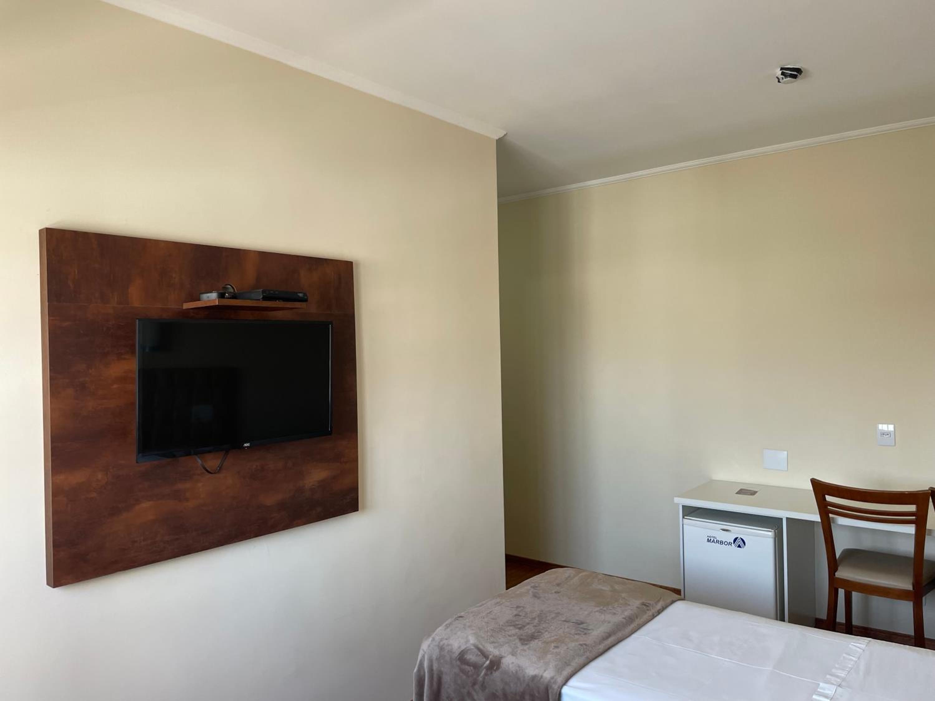 Standard Twin Room photo 2
