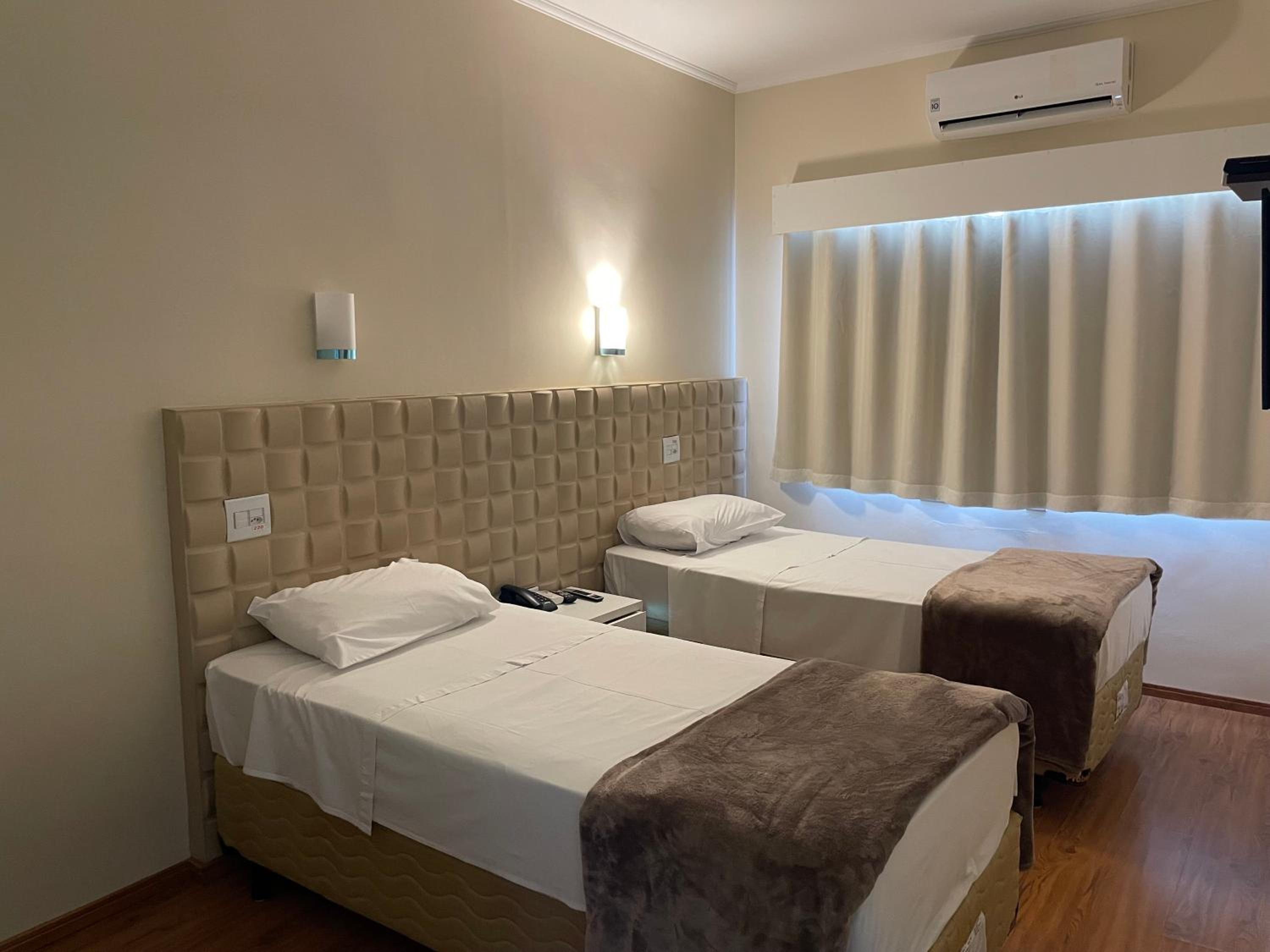 Standard Twin Room photo 1
