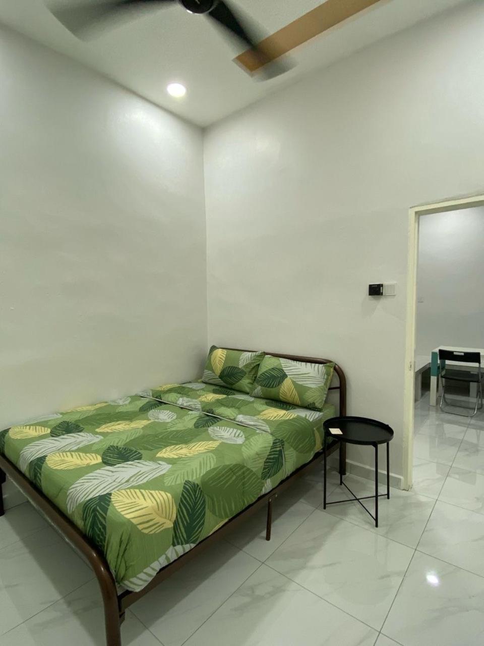 Three-Bedroom House photo 2