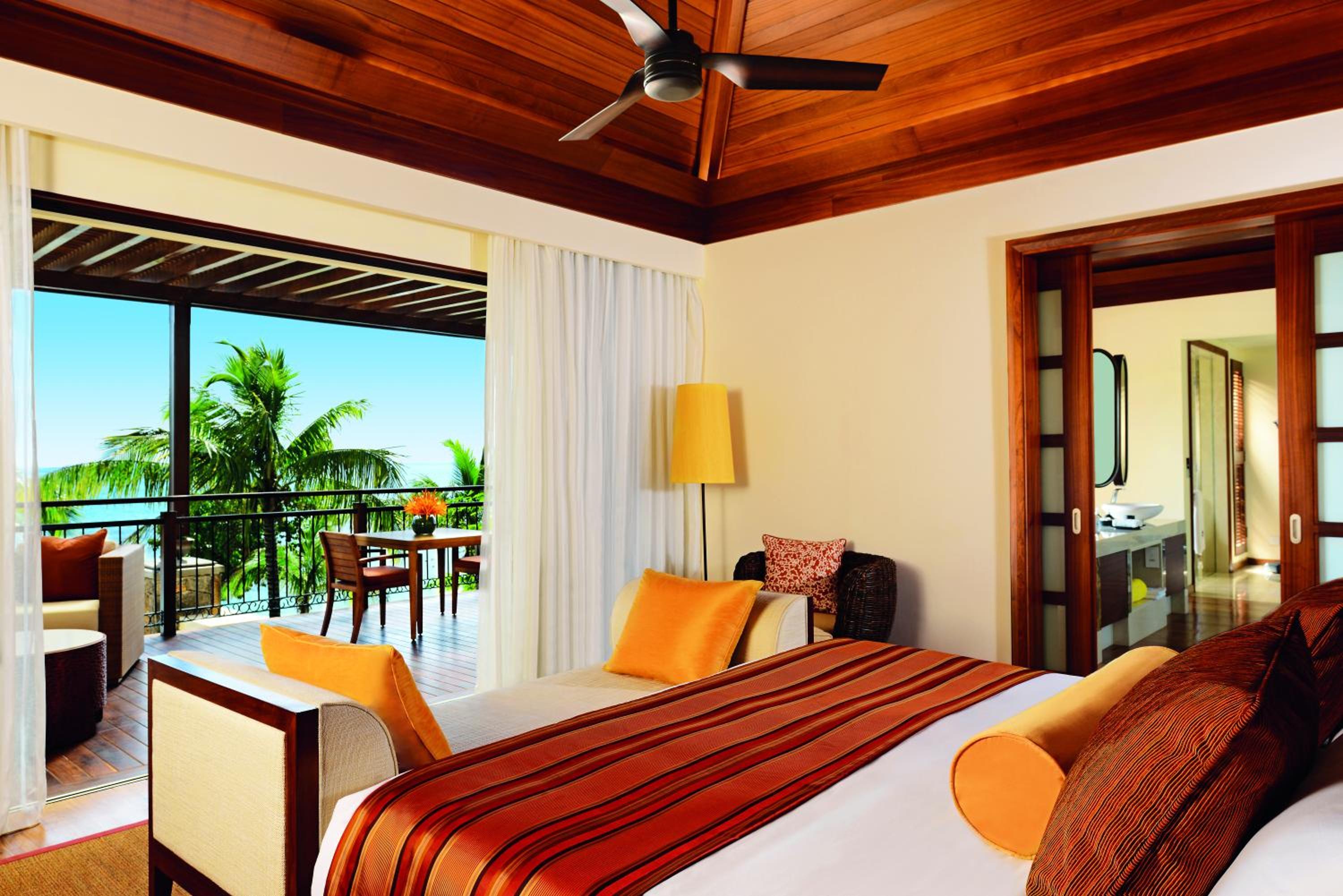 2-Suite Imperial Beach Villa with Heated Pool, Jet Pool & Hammam - Photo 8
