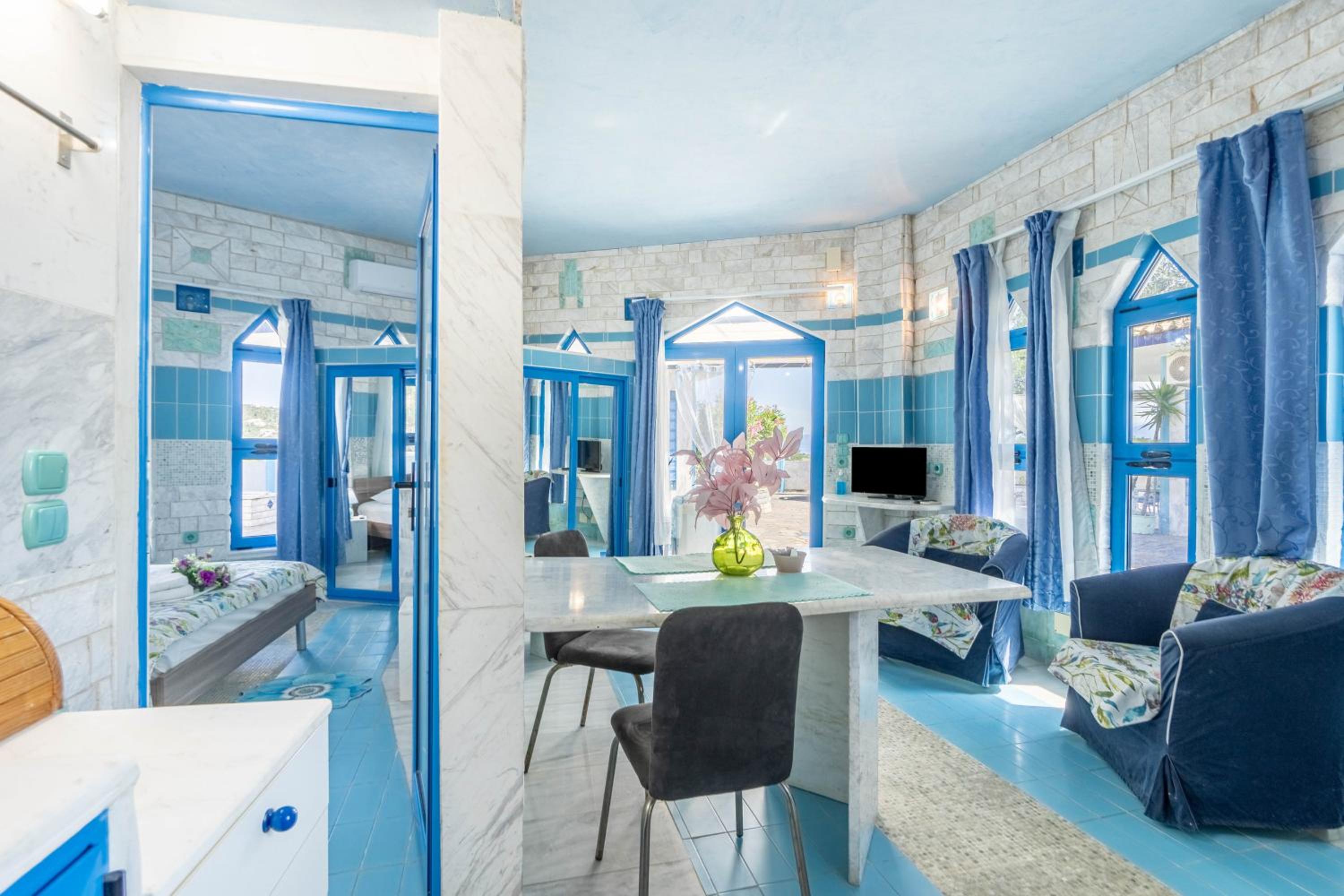 Superior One-Bedroom Apartment with Balcony photo 3