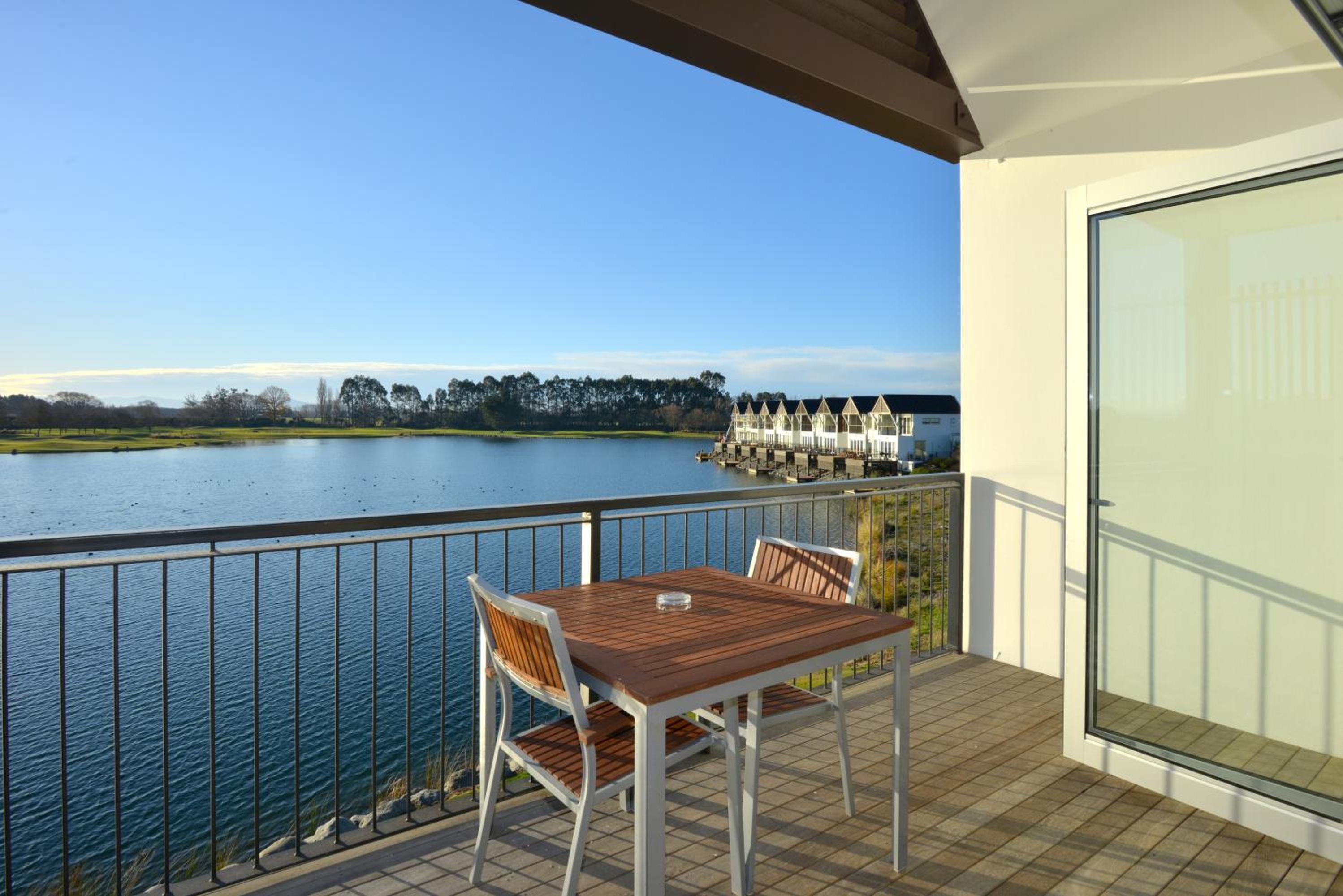 Lake view room