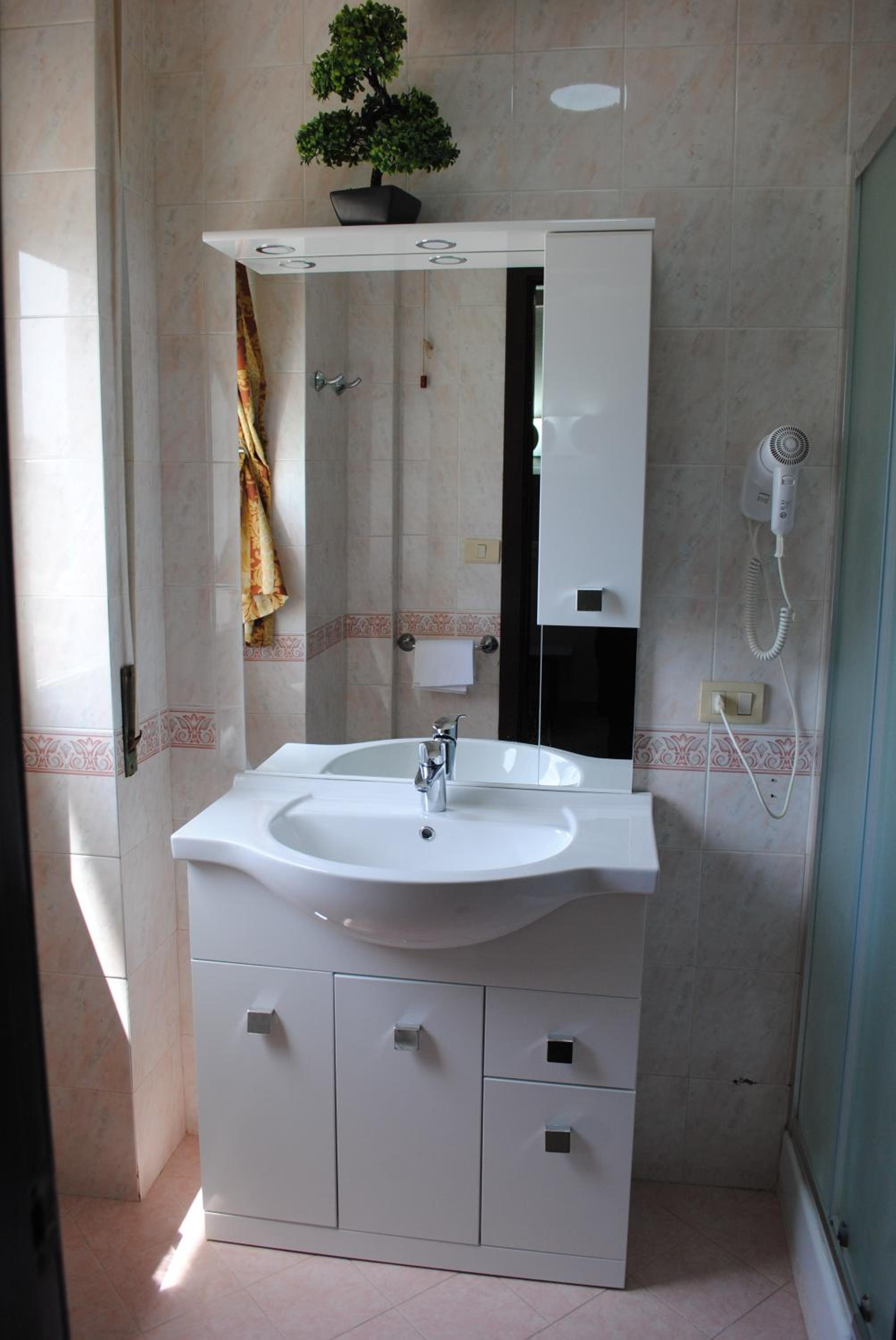 Double Room - Photo 33