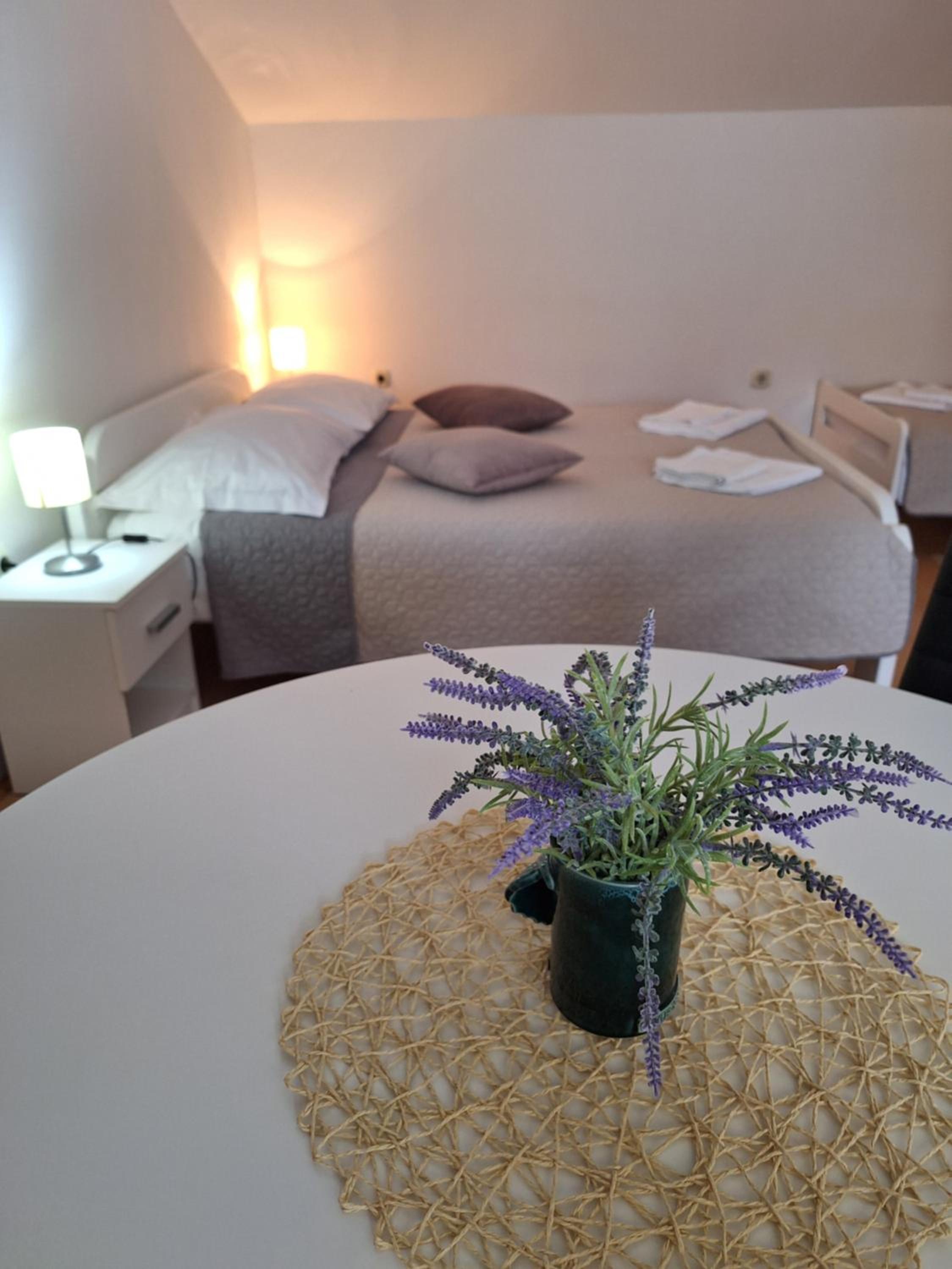Studio Apartment - Photo 20