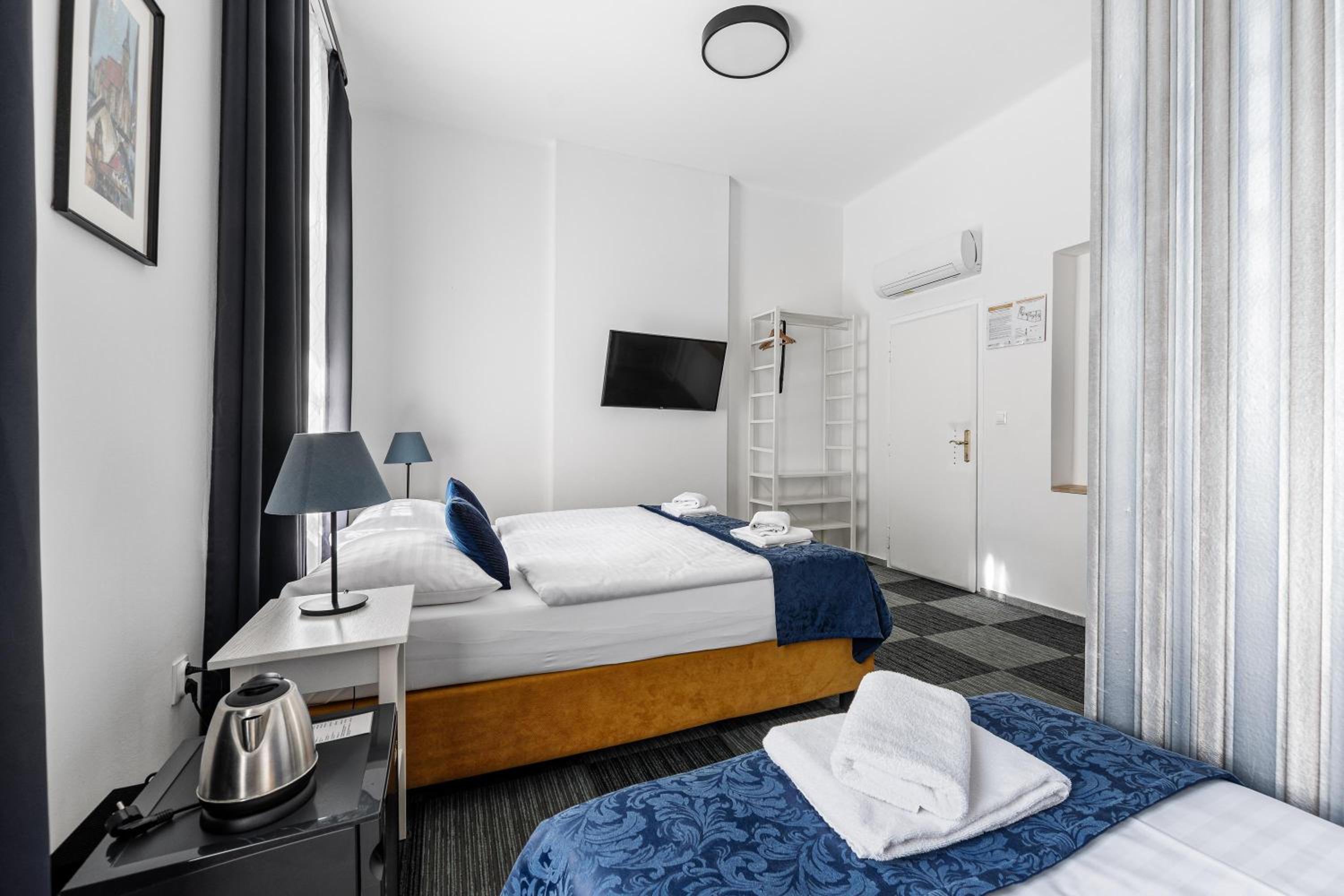 Triple Room - Photo 3