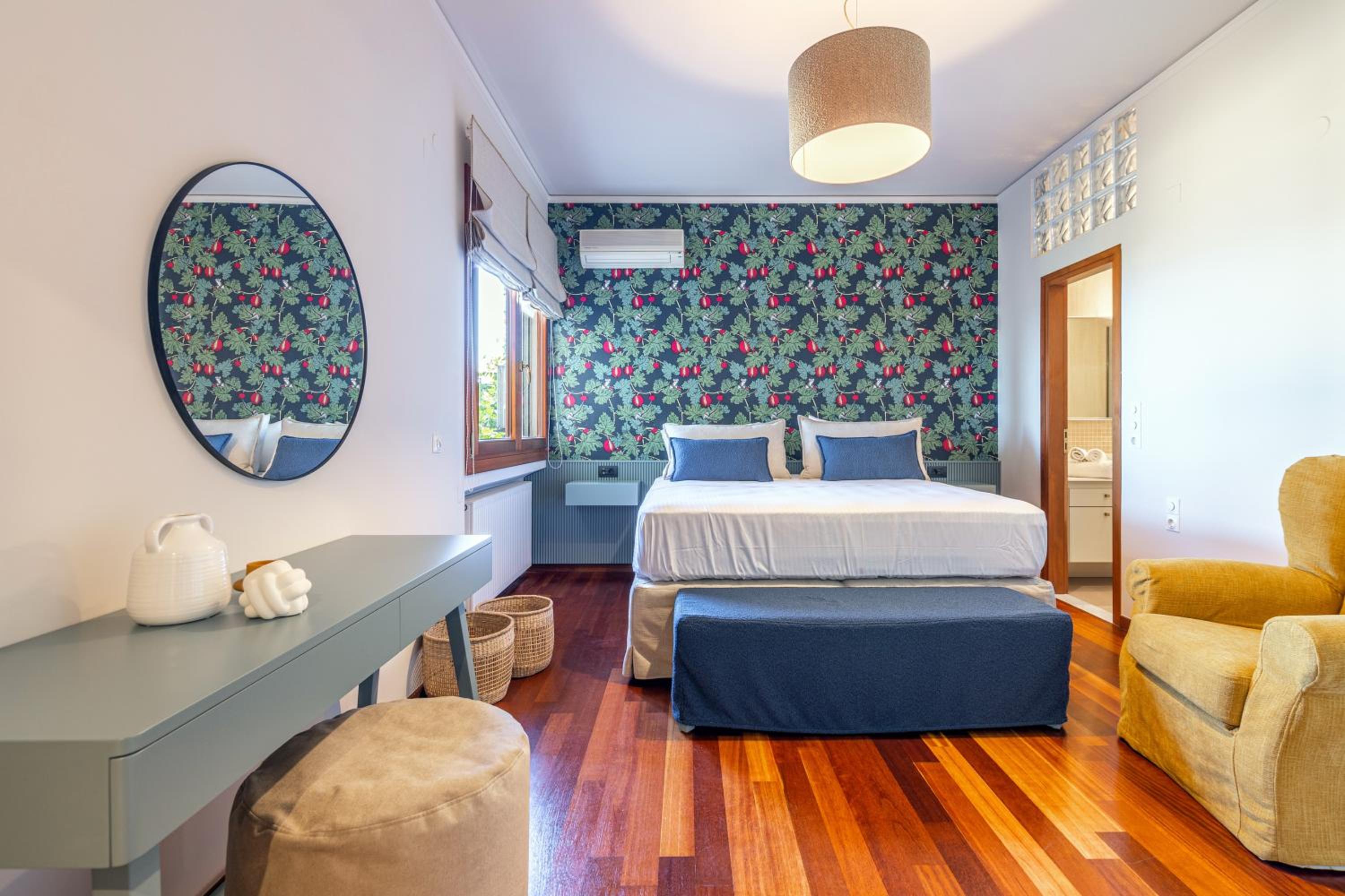 Villa photo 1
