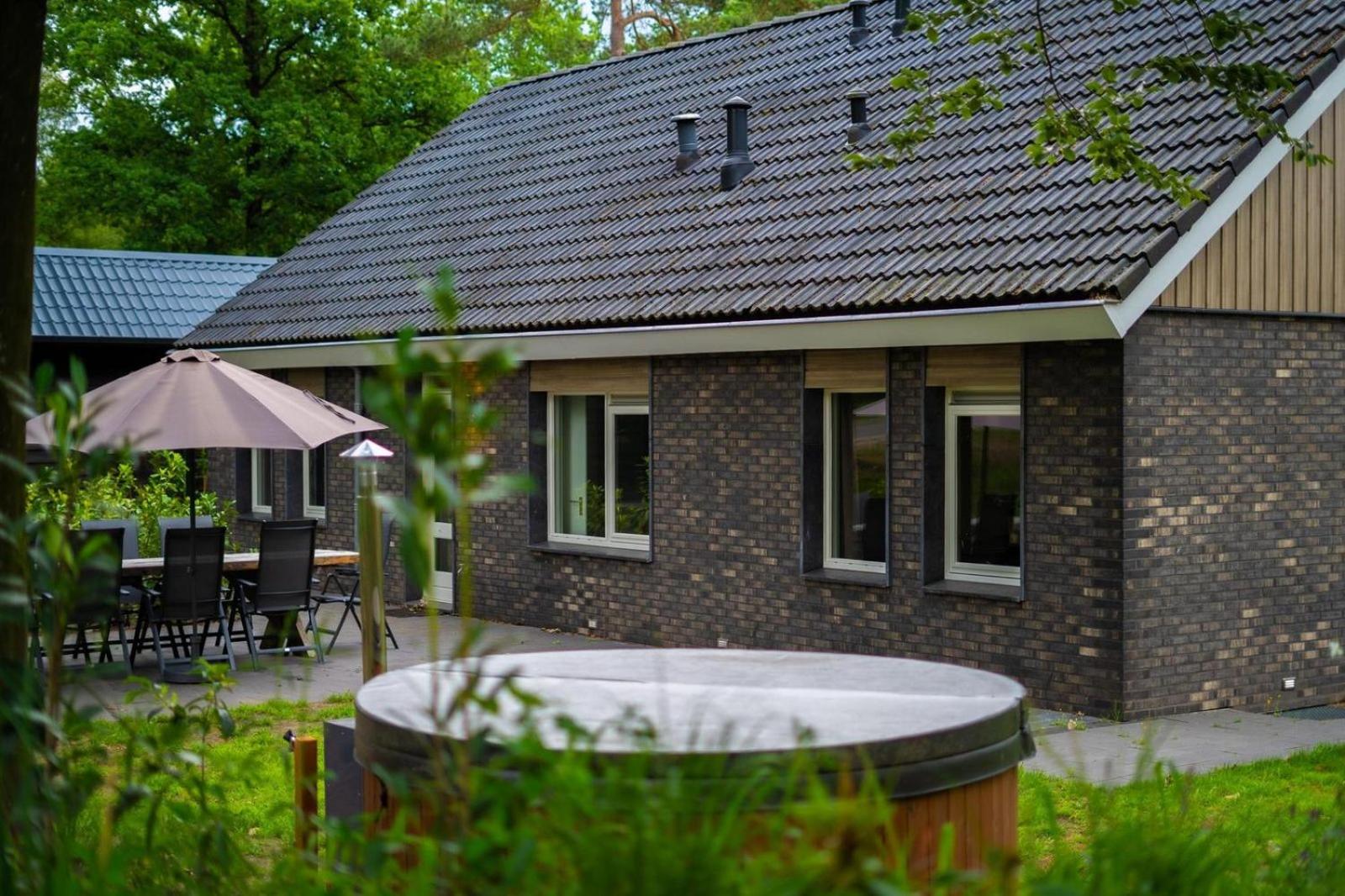 Villa photo 3