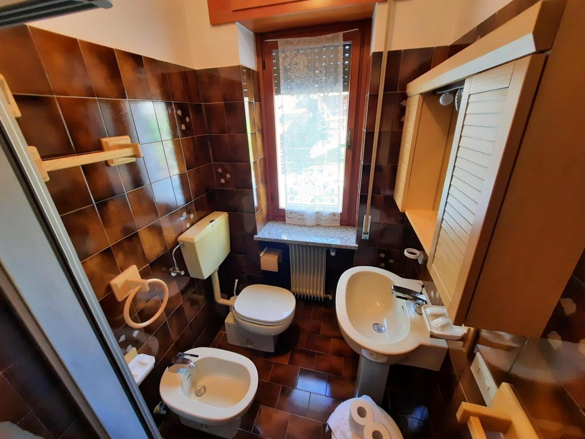 Triple Room with Bathroom photo 2