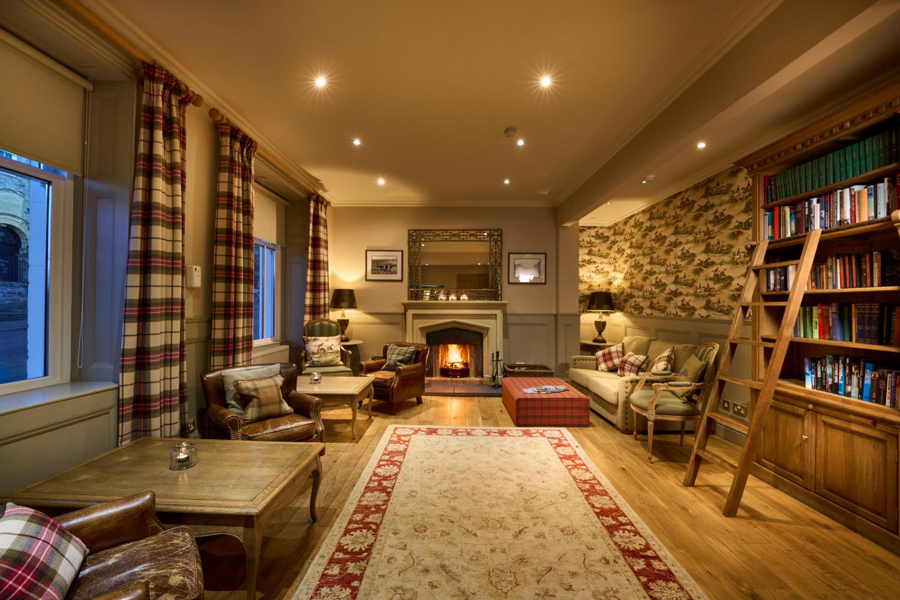 Family Room photo 3