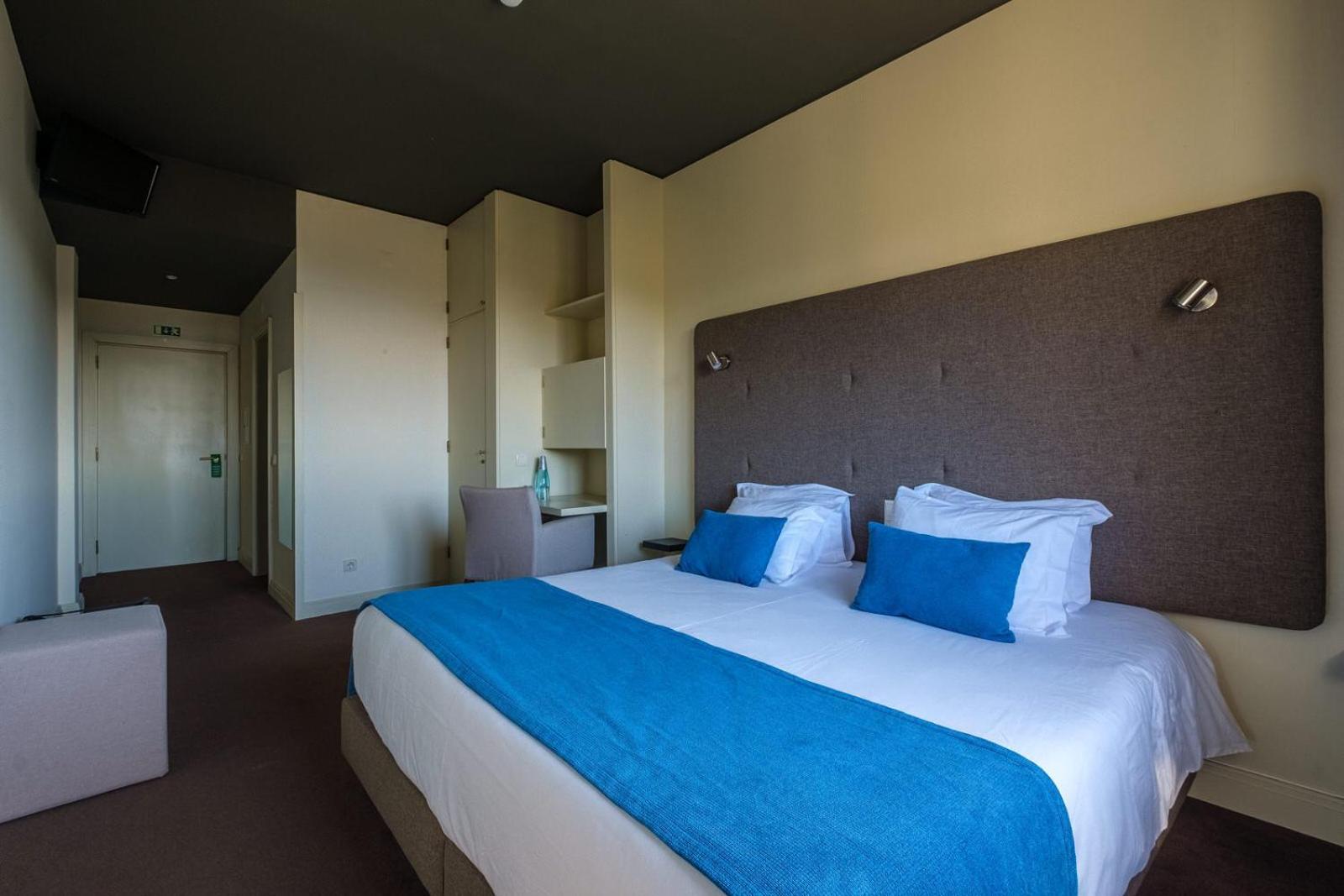 Deluxe Double or Twin Room - Photo 3