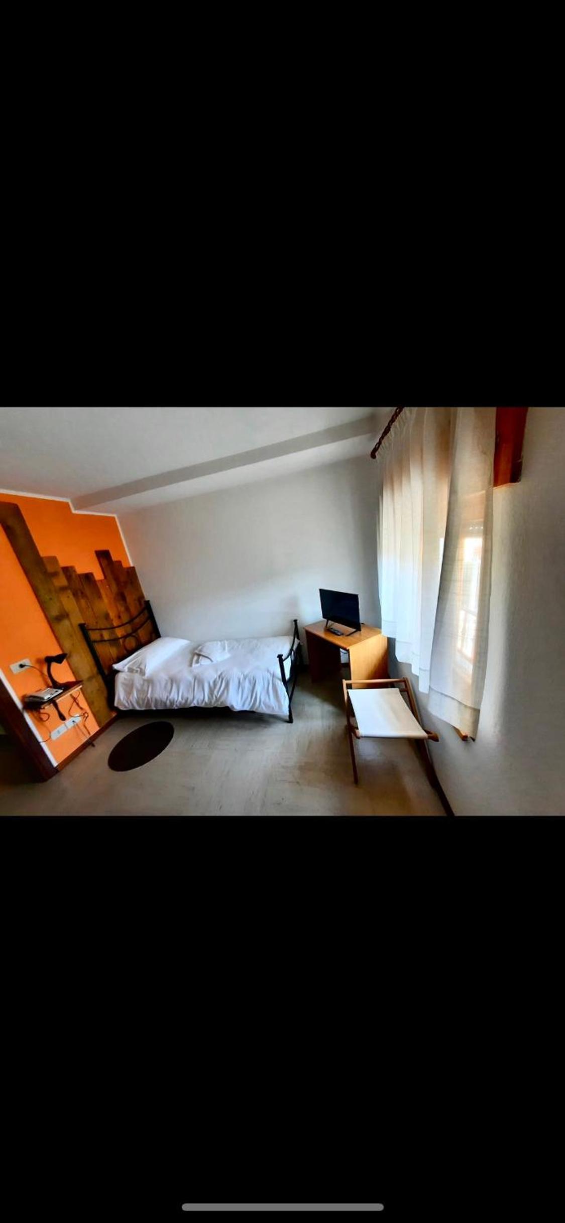 Deluxe Single Room photo 3