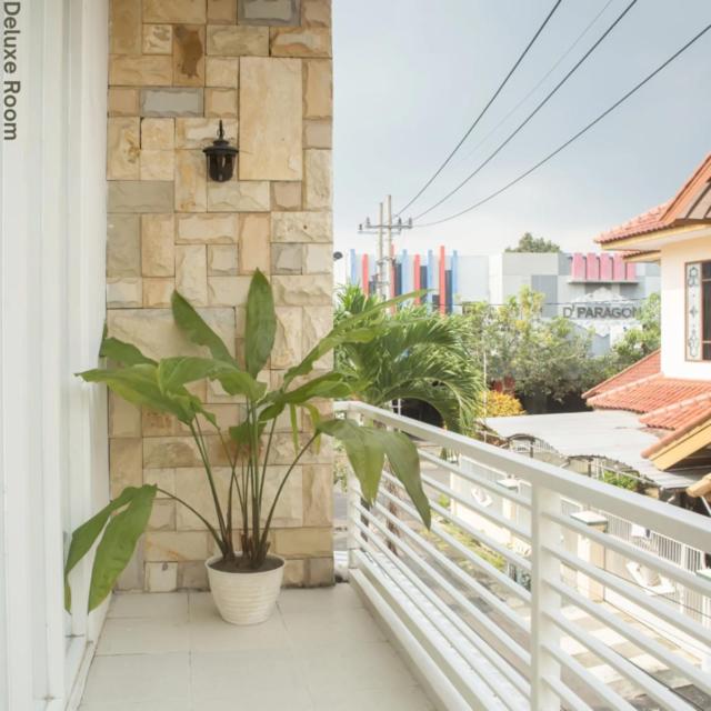 Deluxe Double Room with Balcony - Photo 5
