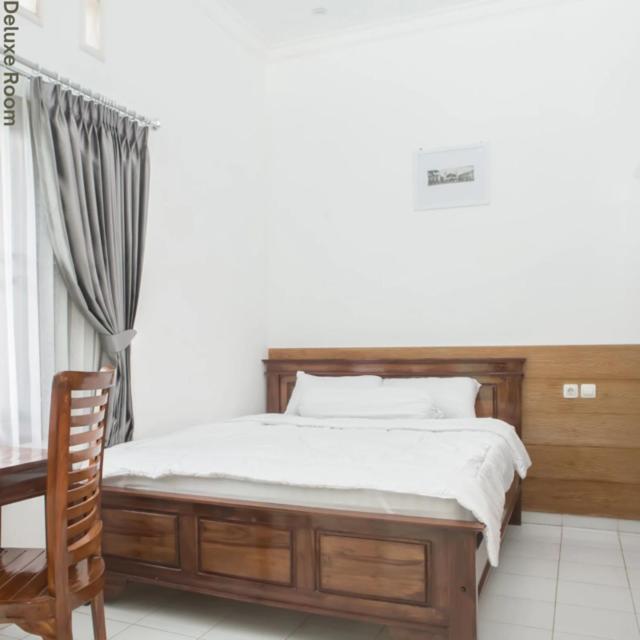 Deluxe Double Room with Balcony - Photo 8