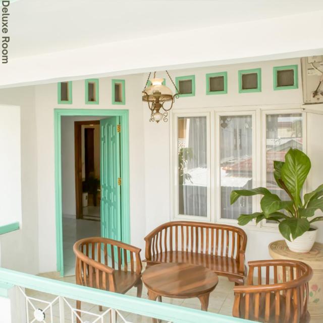 Deluxe Double Room with Balcony - Photo 6