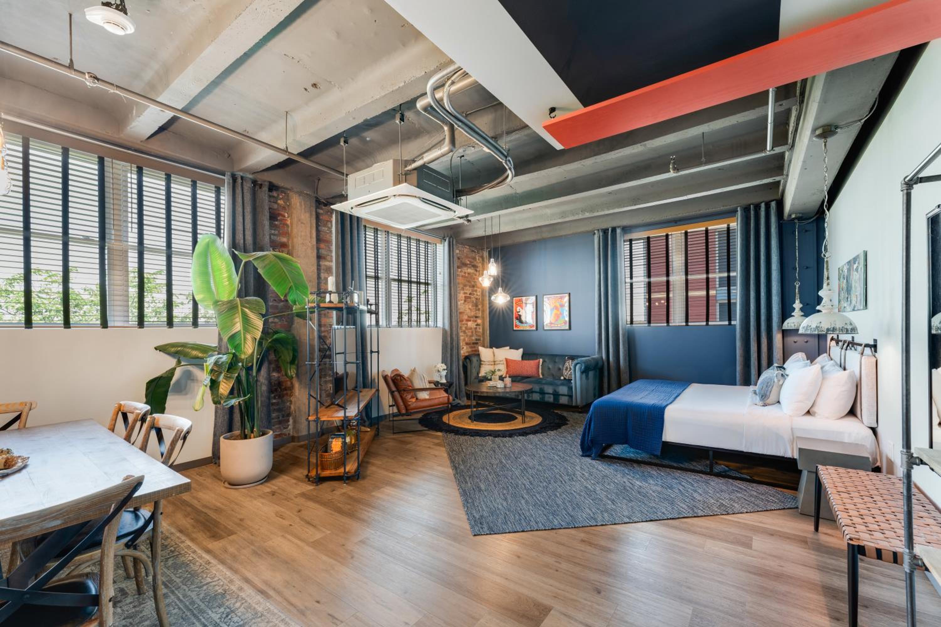 Suite photo 1
