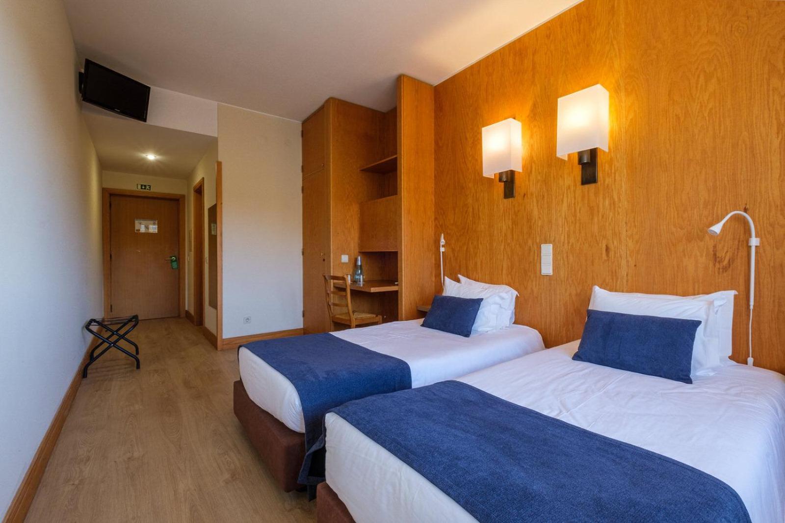 Superior Double or Twin Room - Photo 14