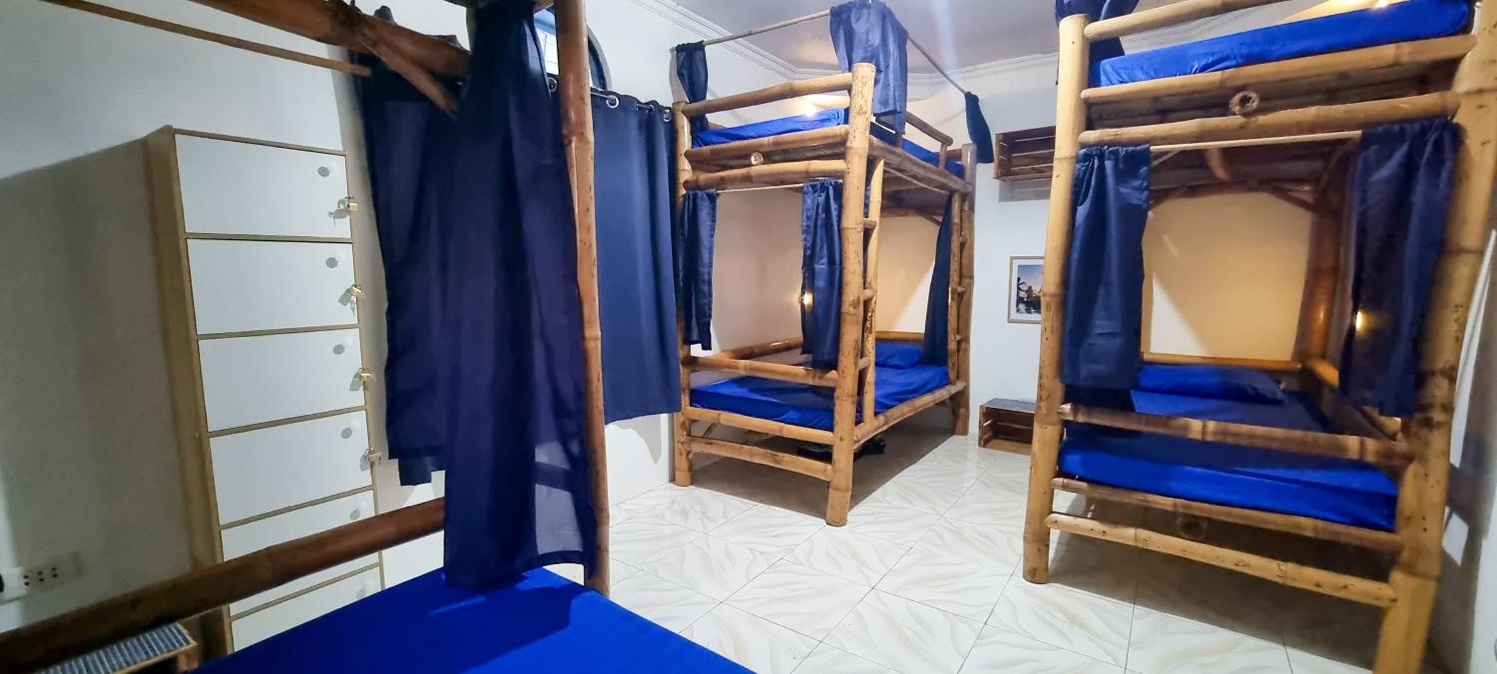 Bed in 6-Bed Mixed Dormitory Room photo 3
