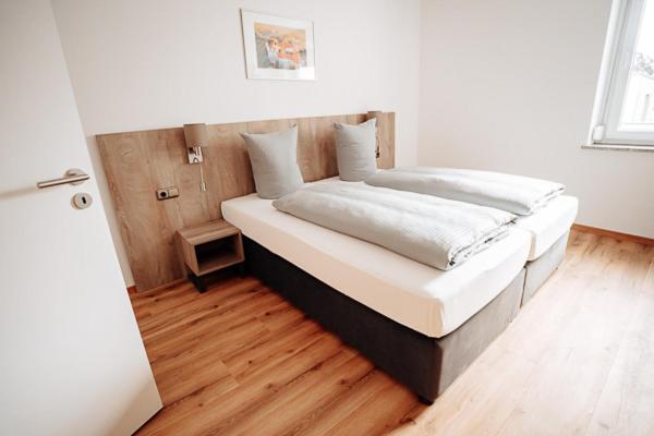 Three-Bedroom Apartment with Kitchenette