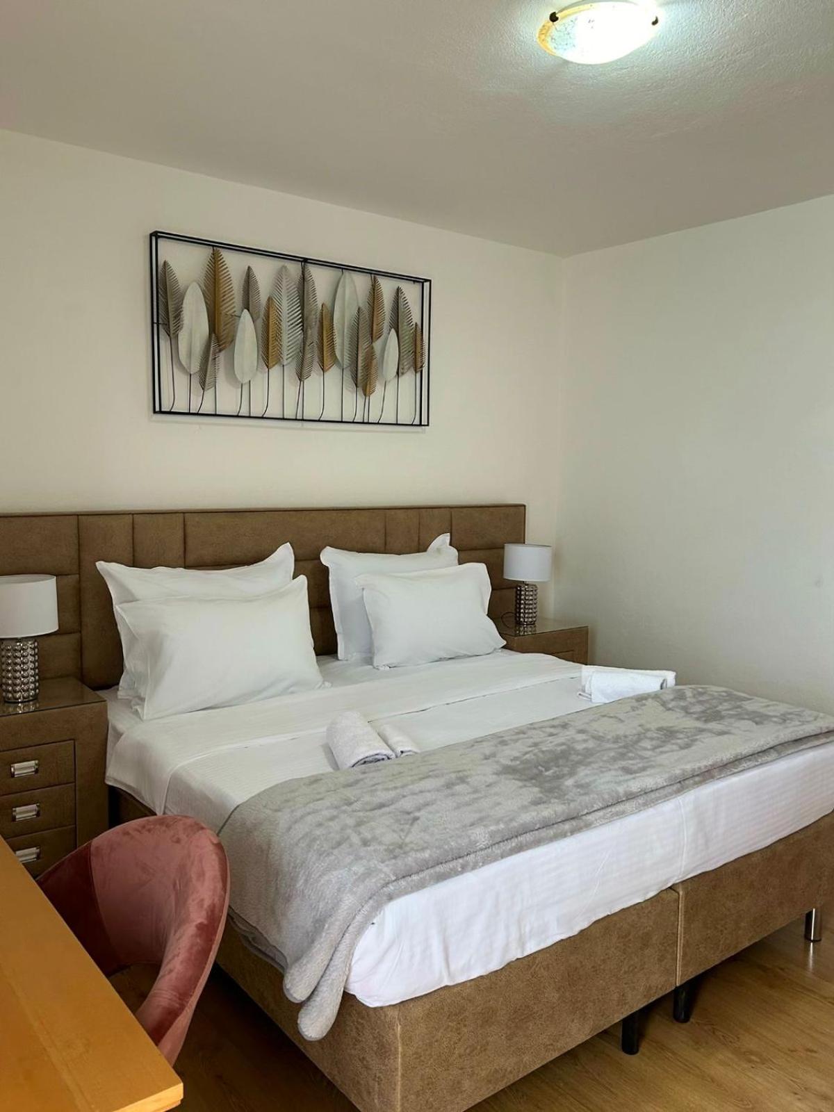 Double Room with Mountain View - Photo 2